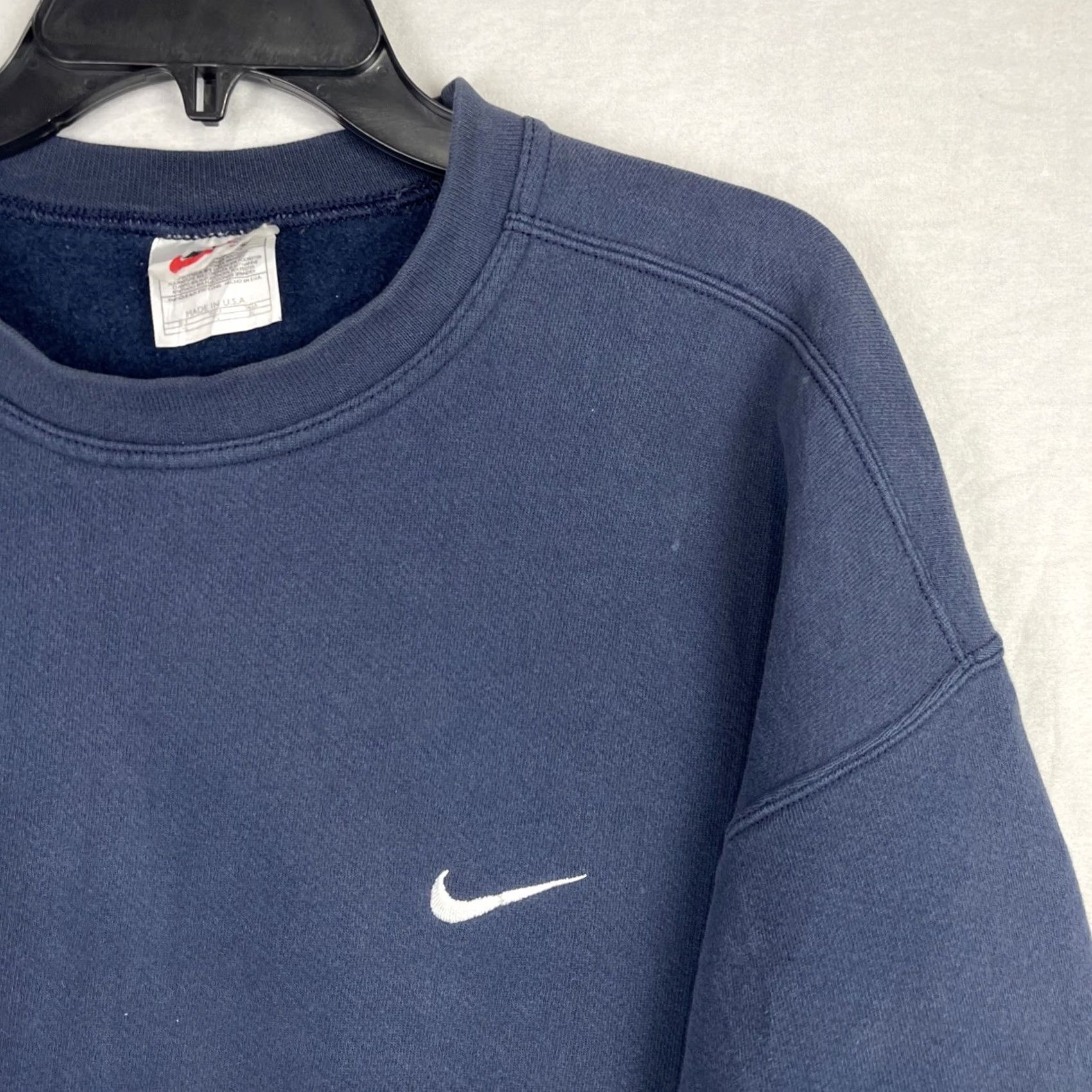 Nike VINTAGE Nike Sweatshirt Mens XL Navy Long Sleeve Crewneck Made In USA Sweatshirt Size US XL / EU 56 / 4 - 4 Thumbnail