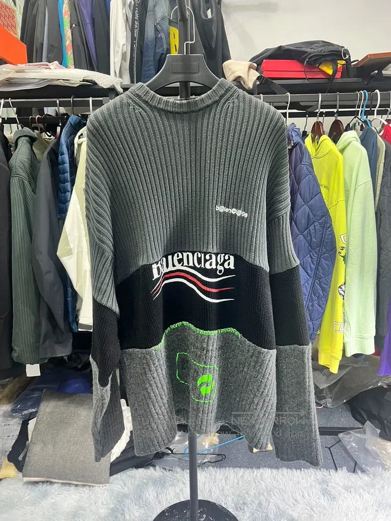 Balenciaga Balenciaga Printed Logo Sweater Size US S / EU 44-46 / 1 - 1 Thumbnail