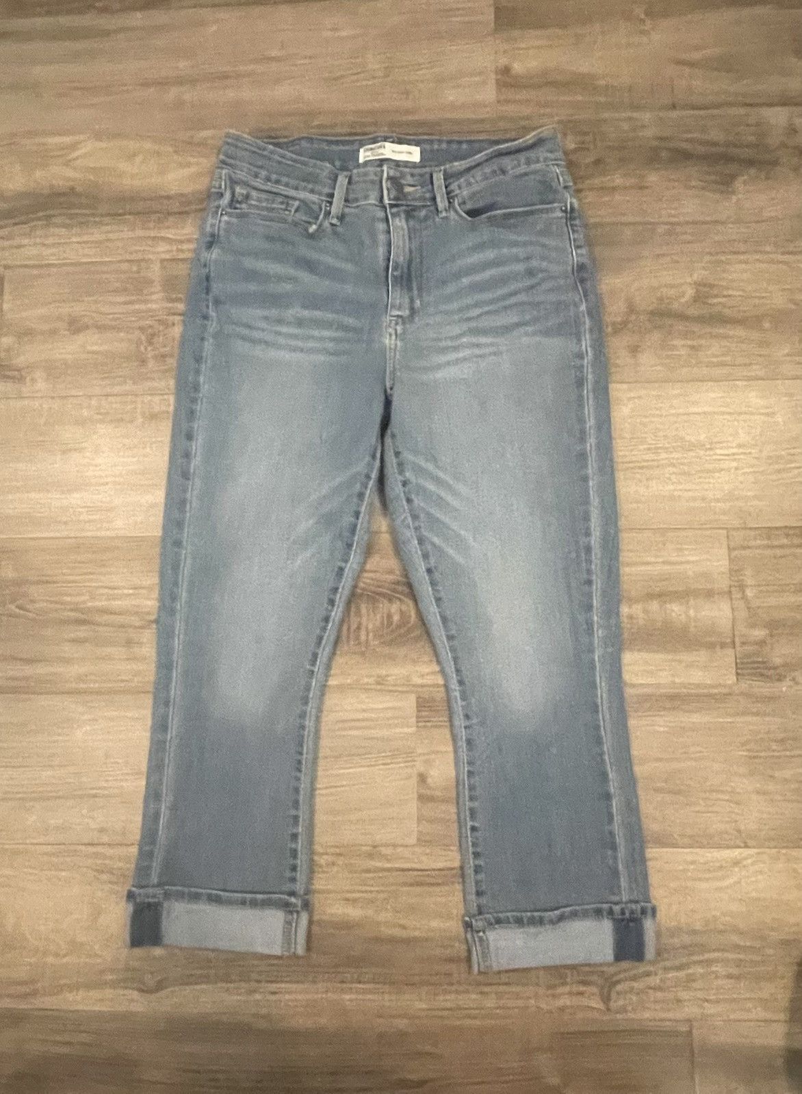 Levi's Signature by Levi’s Mid-Rise Capri Jeans-Size 6/28 Size 28" / US 6 / IT 42 - 2 Thumbnail