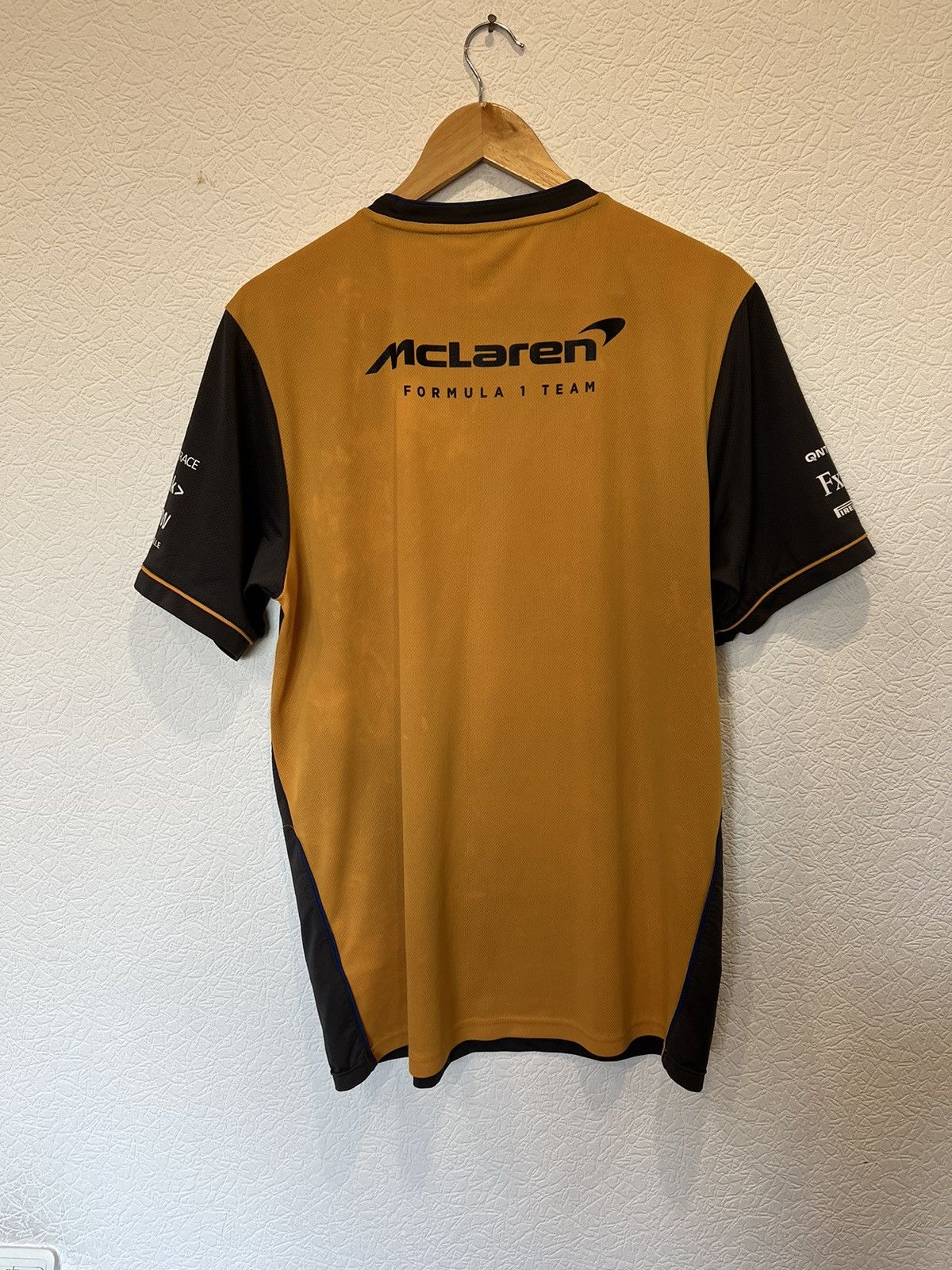 Malcolm McLaren Castore Mclaren Grey Racing T shirt Tee F-1 Size US L / EU 52-54 / 3 - 6 Thumbnail