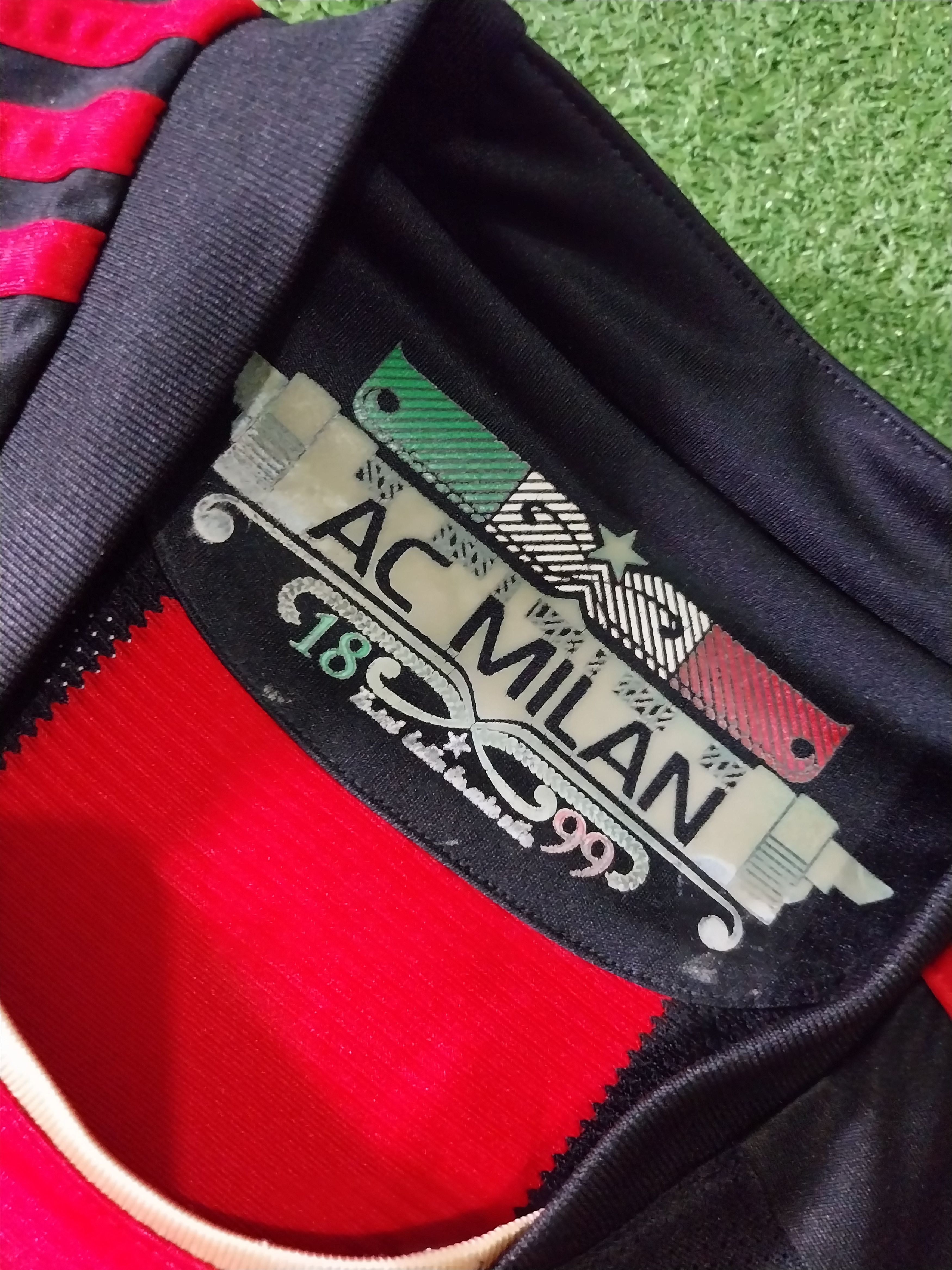Adidas Ac milan home 2010/2011 inzaghi jersey football Size US M / EU 48-50 / 2 - 4 Thumbnail