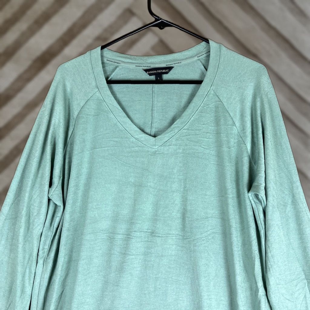 Banana Republic Banana Republic Sweater Womens V Neck Mint Green Pullover Tunic Oversized Stretch Large Knit Smooth Casual Workwear Modern Normcore Size L / US 10 / IT 46 - 1 Thumbnail