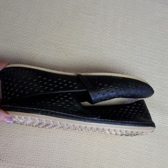 Designer BCBGeneration Black Leather Sz. 9.5 Hand Tooled Slipon Loafe Size US 9.5 / IT 39.5 - 5 Thumbnail
