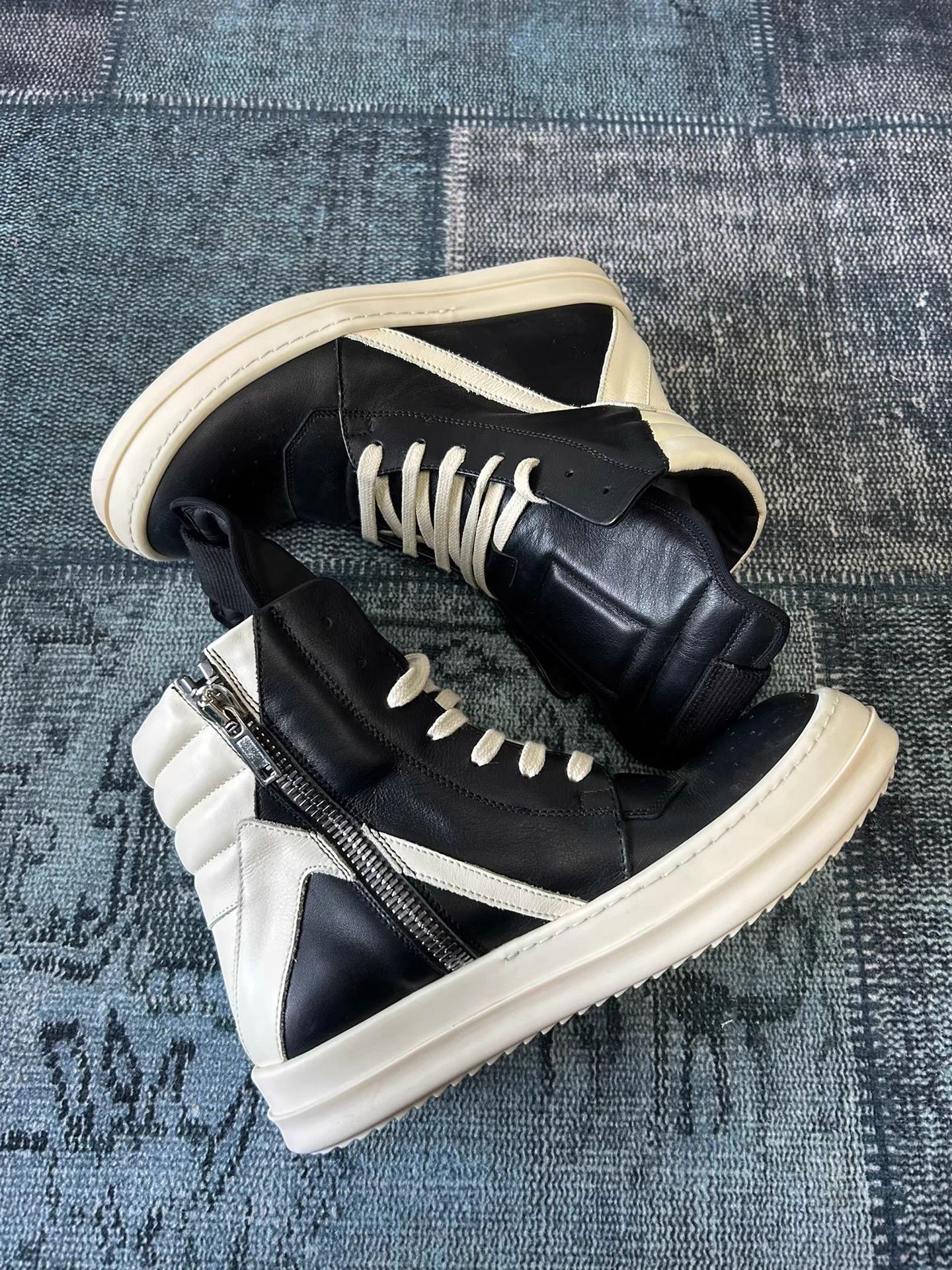 Rick Owens Rick Owens Mainline Reverse Triangle Sneakers Size US 8.5 / IT 38.5 - 2 Thumbnail