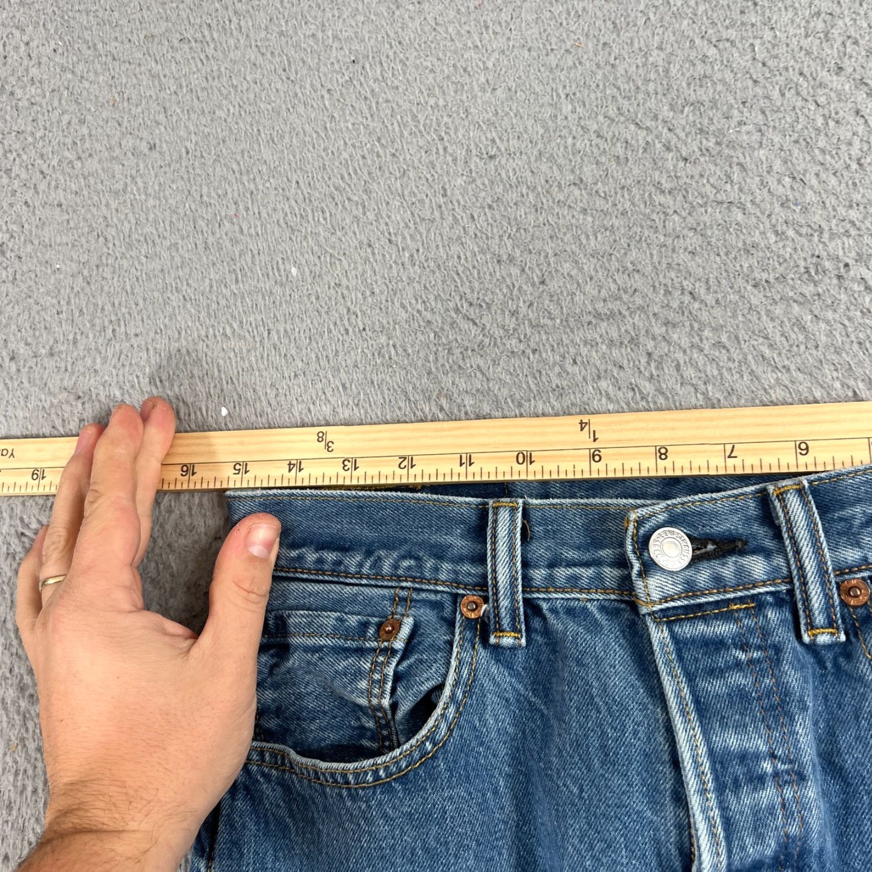 Levi's Levis 501 Jeans Men’s 30x328 Button Fly Distressed Size US 30 / EU 46 - 5 Thumbnail