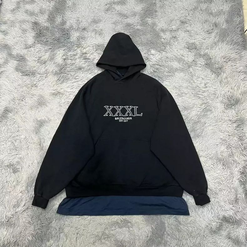 Balenciaga Balenciaga 3xl monogrammed fake two-piece paneled hem hood Size US M / EU 48-50 / 2 - 1 Thumbnail