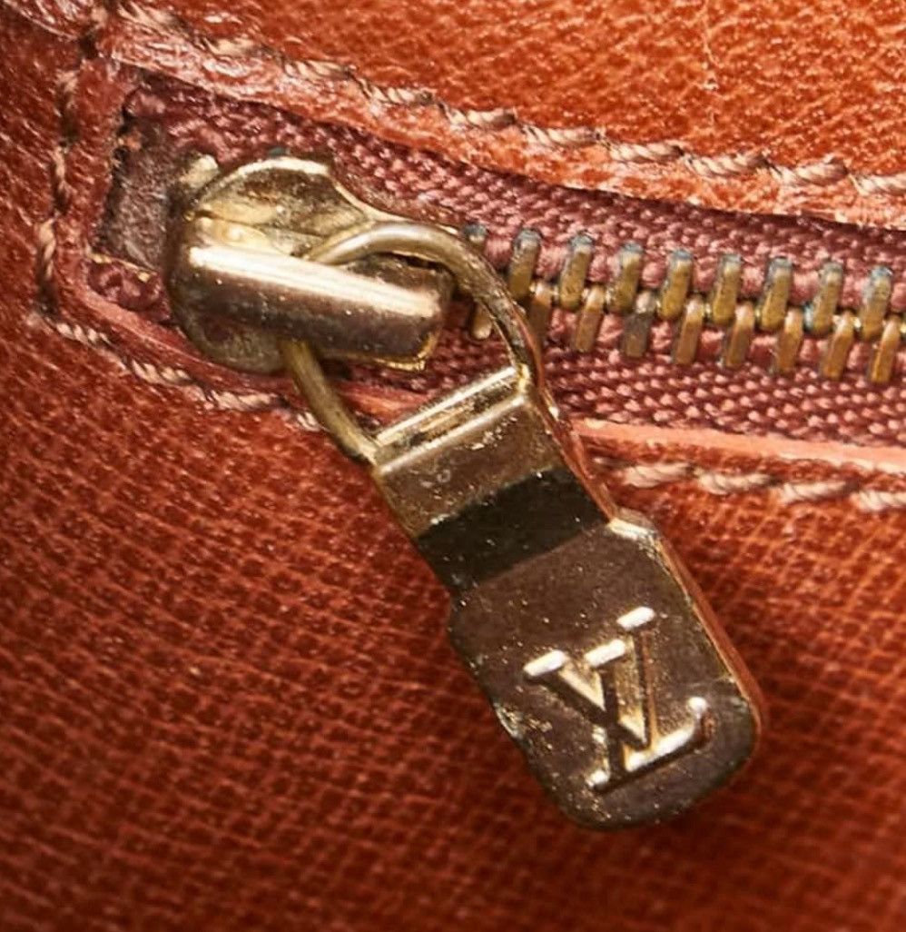 Louis Vuitton Authentic Louis Vuitton Saint Cloud Brown Shoulder Bag Size ONE SIZE - 20 Thumbnail