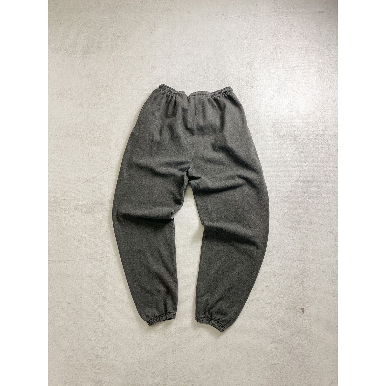 Champion Vintage 00s Champion Grey Cuffed Sweatpants - Men's Medium Size US 26 / EU 42 - 2 Thumbnail
