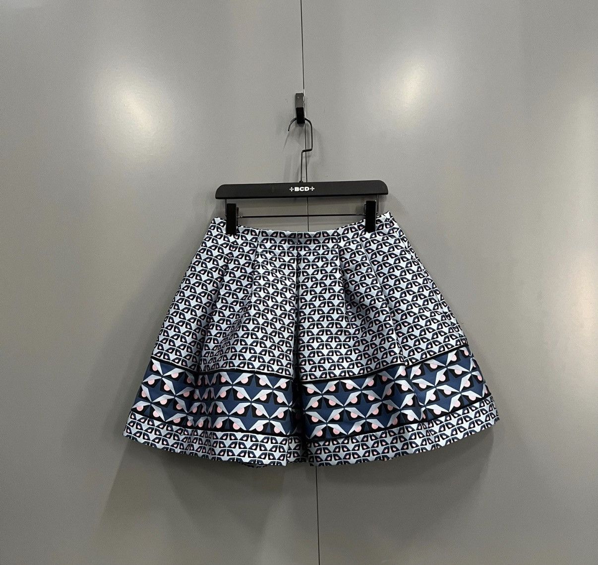 Fendi FENDI Monster All-over Printed Mini Skirt J41 Size 28" / US 6 / IT 42 - 1 Thumbnail