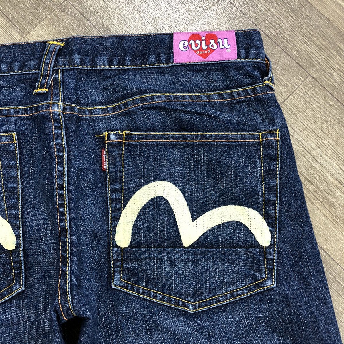 Evisu × Japanese Brand × Vintage 2000s Evisu Donna Pink Logo Faded Blue Jeans Pants Size 29" - 4 Thumbnail