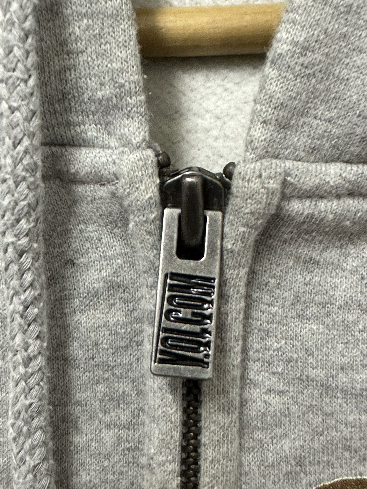 Japanese Brand × Vintage × Volcom Vintage Volcom Don’t Be Like Hamburger Big Logo Hoodie Size US M / EU 48-50 / 2 - 8 Thumbnail
