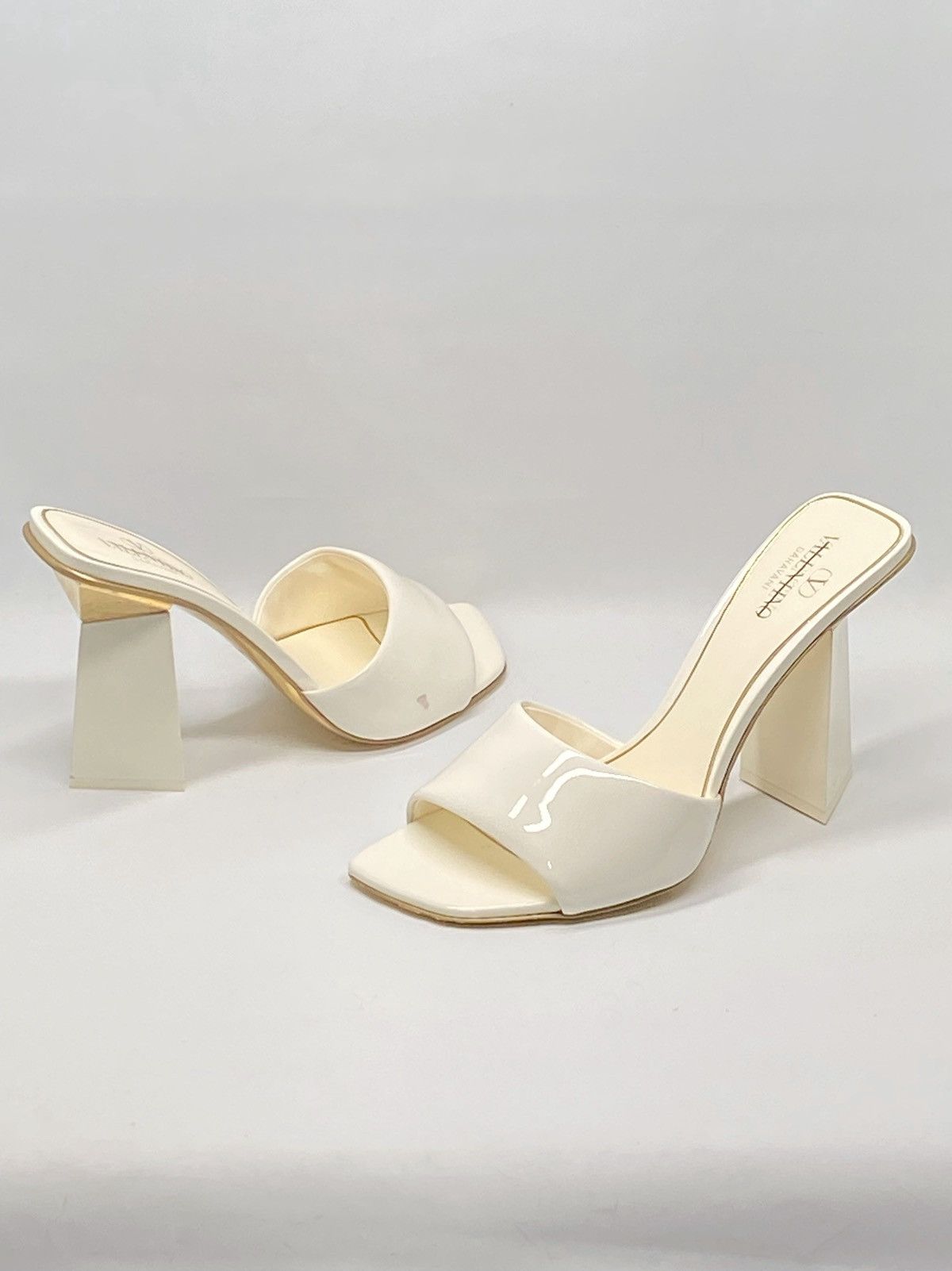 Valentino Valentino Garavani One Stud patent Leather Sandals size 38.5 Size US 8.5 / IT 38.5 - 1 Thumbnail