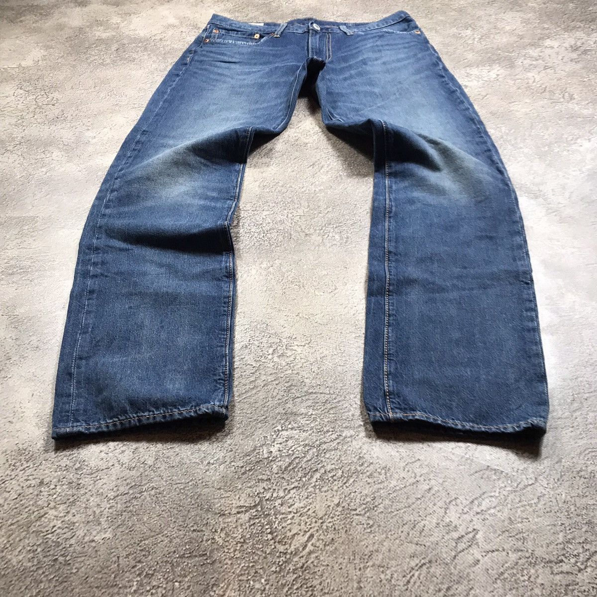 Vintage Vintage 90s Levis Thrashed Distressed Baggy Jeans Grunge 31 Size US 31 - 1 Thumbnail