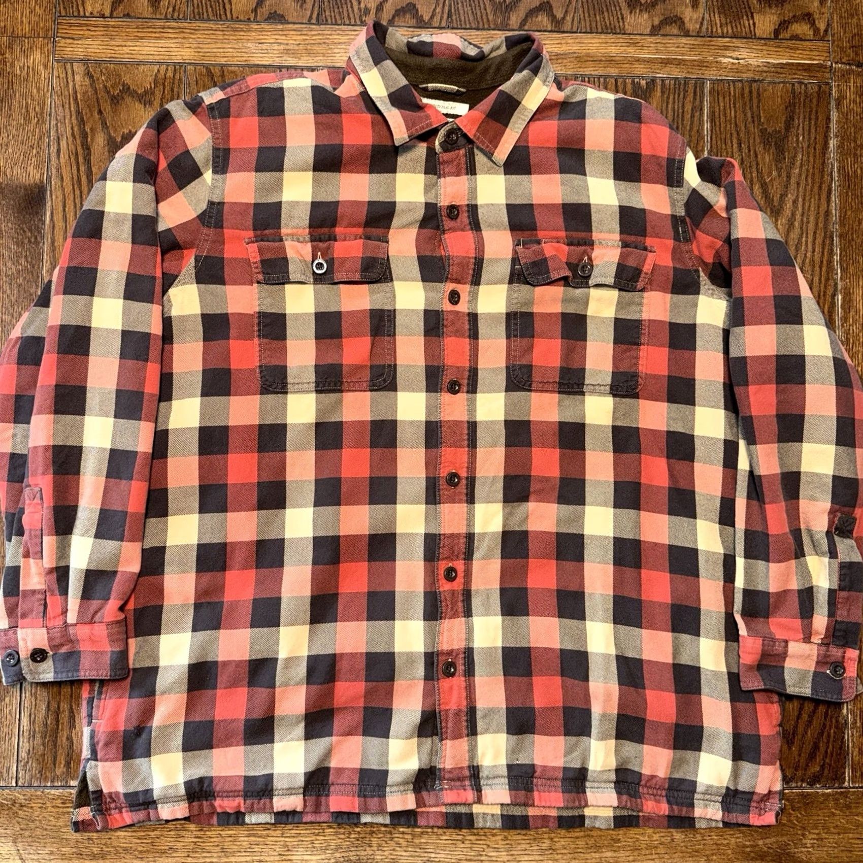 Vintage VINTAGE LL Bean Shacket Mens XXL Red Beige Black Plaid Fleece Lined Flannel Shirt Size US XXL / EU 58 / 5 - 2 Thumbnail