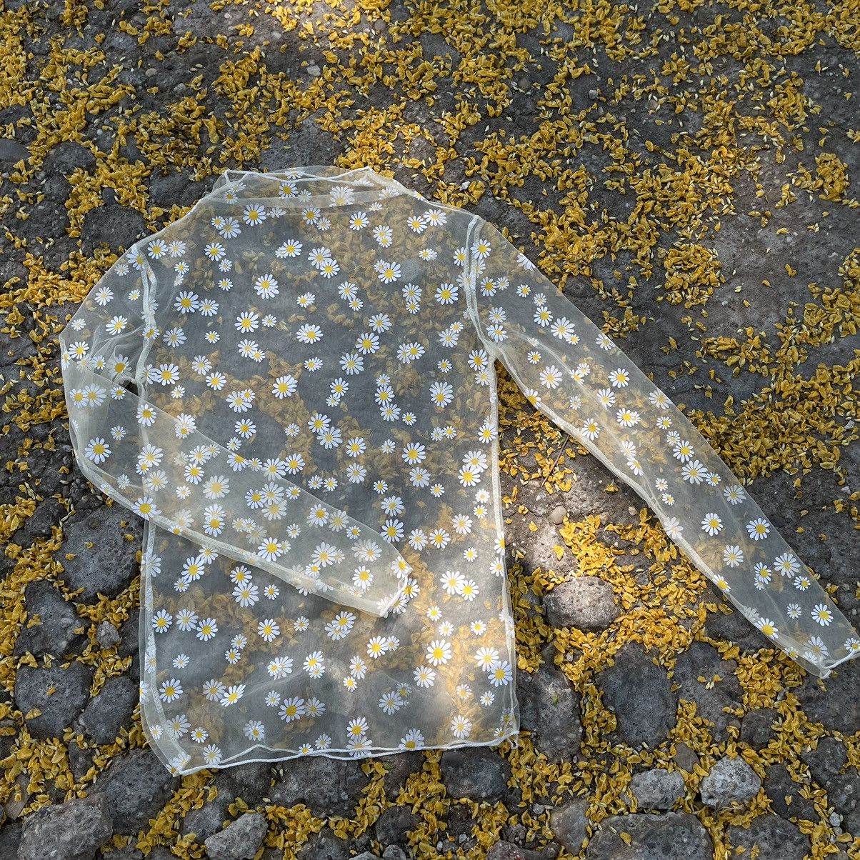 Japanese Brand Japanese Daisy Floral Sheer Top Size S / US 4 / IT 40 - 2 Thumbnail