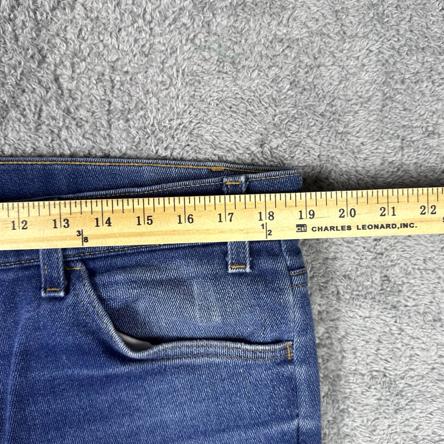 Levi's VINTAGE Levi's Jeans Mens 38x28 USA Made 1996 Action Jeans Bronze Tab Classiccore需求 Size US 38 / EU 54 - 3 Thumbnail