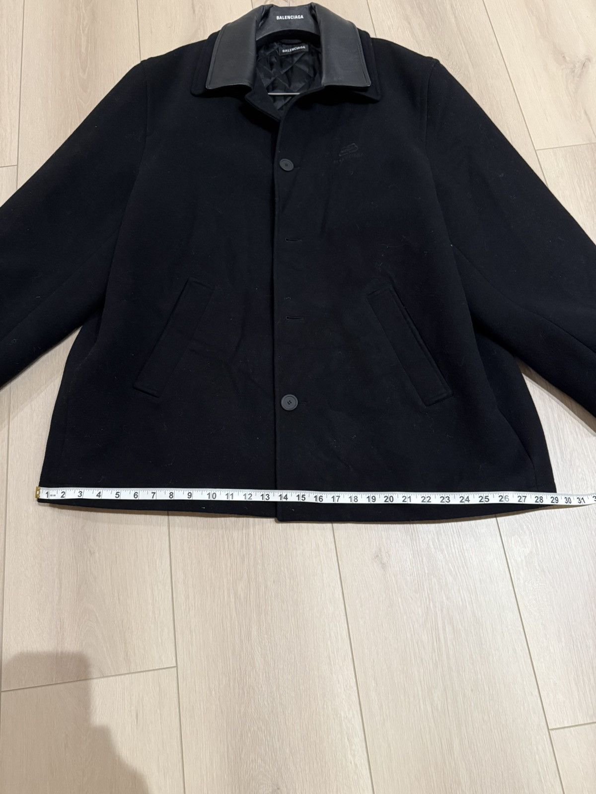 Balenciaga Balenciaga Detail Logo Heavy Wool Coat w/ Leather Collar Size US L / EU 52-54 / 3 - 9 Thumbnail