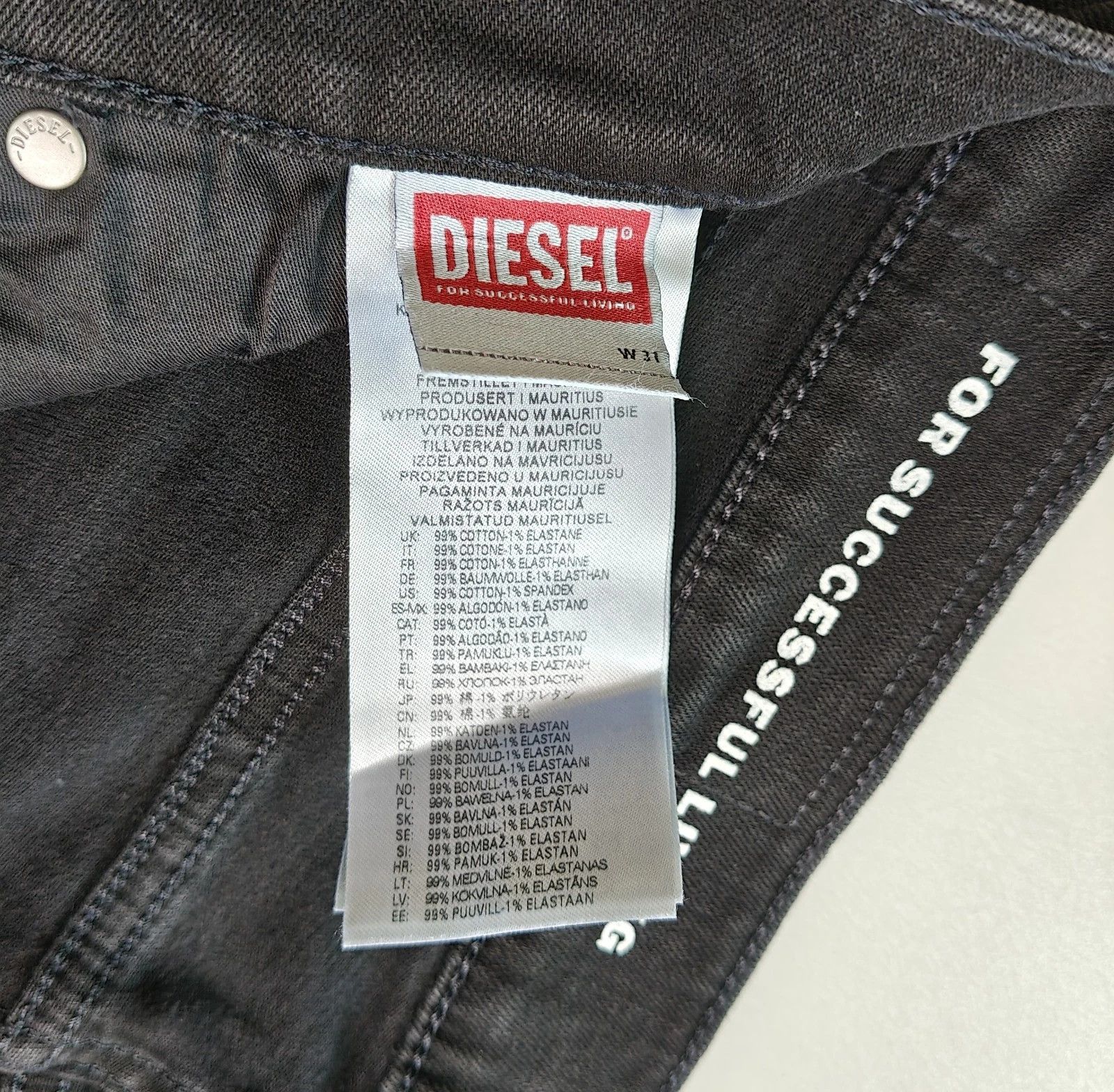 Diesel Diesel 2019 D-STRUKT L.34 MENS JEANS T/9681 Size US 31 - 7 Thumbnail
