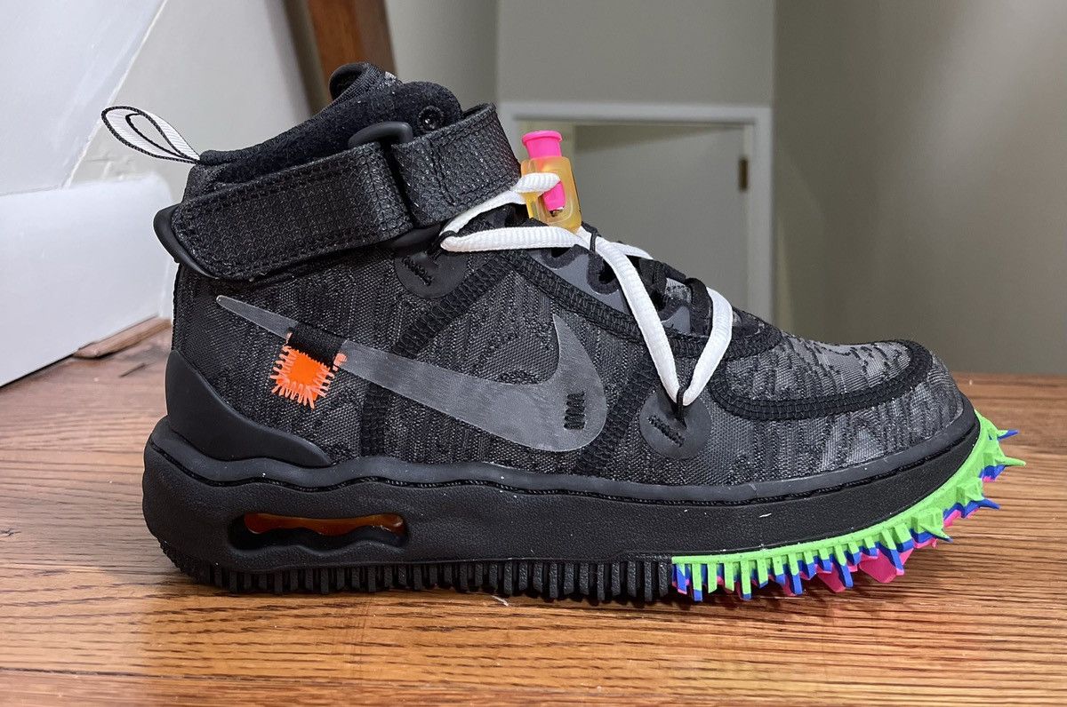 Nike off white x nike air force 1 black & volt hotsell