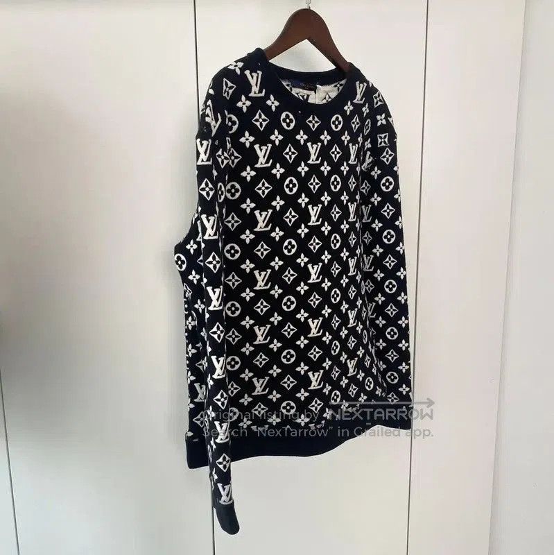 Louis Vuitton Louis Vuitton Black Monogram Long Sleeve Sweatshirt . Size S / US 4 / IT 40 - 2 Thumbnail