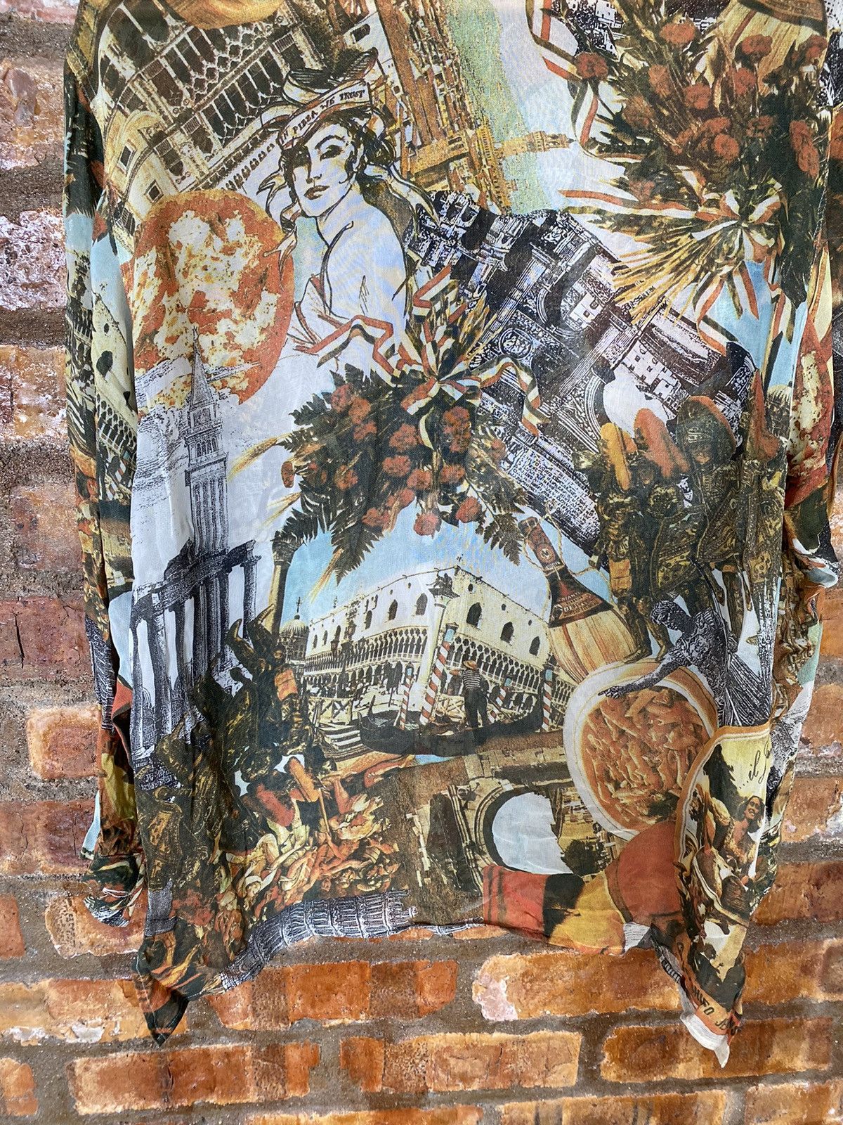 Moschino 1990s Iconic renaissance 100% rayon shirt Size M / US 6-8 / IT 42-44 - 17 Thumbnail