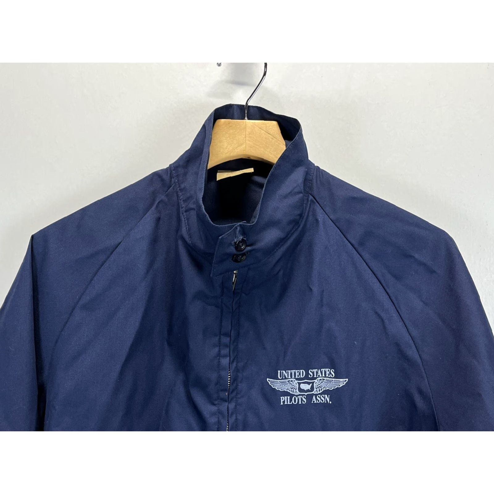 Vintage VINTAGE US Pilots Association Lightweight Jacket Full Zip GUC Auburn Sportswear Size L Blue Men USA Made Full Zip Size US L / EU 52-54 / 3 - 3 Thumbnail