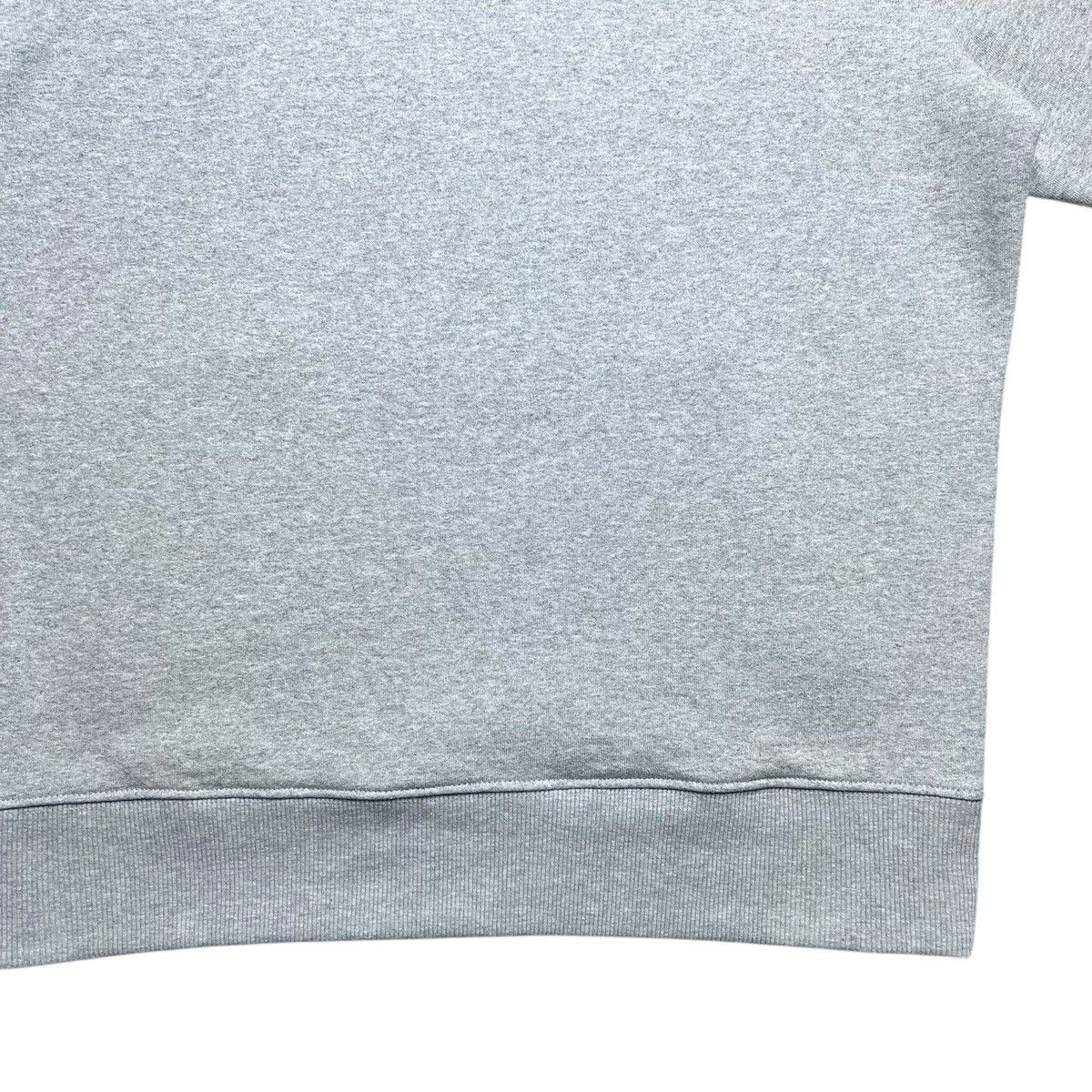 A24 A24 Movies Grey Embroidered Patch Pullover Hoodie Sz L Size US L / EU 52-54 / 3 - 14 Thumbnail