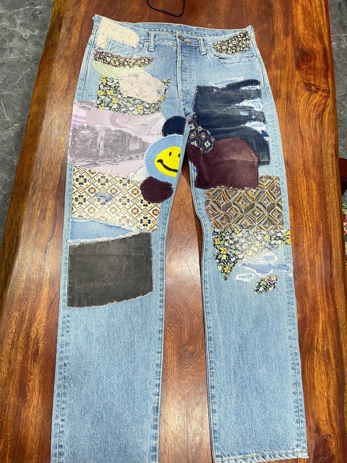 Kapital KAPITAL Hirata Kazuhiro 22AW new crazy patchwork patch smiley jeans Size US 34 / EU 50 - 1 Thumbnail