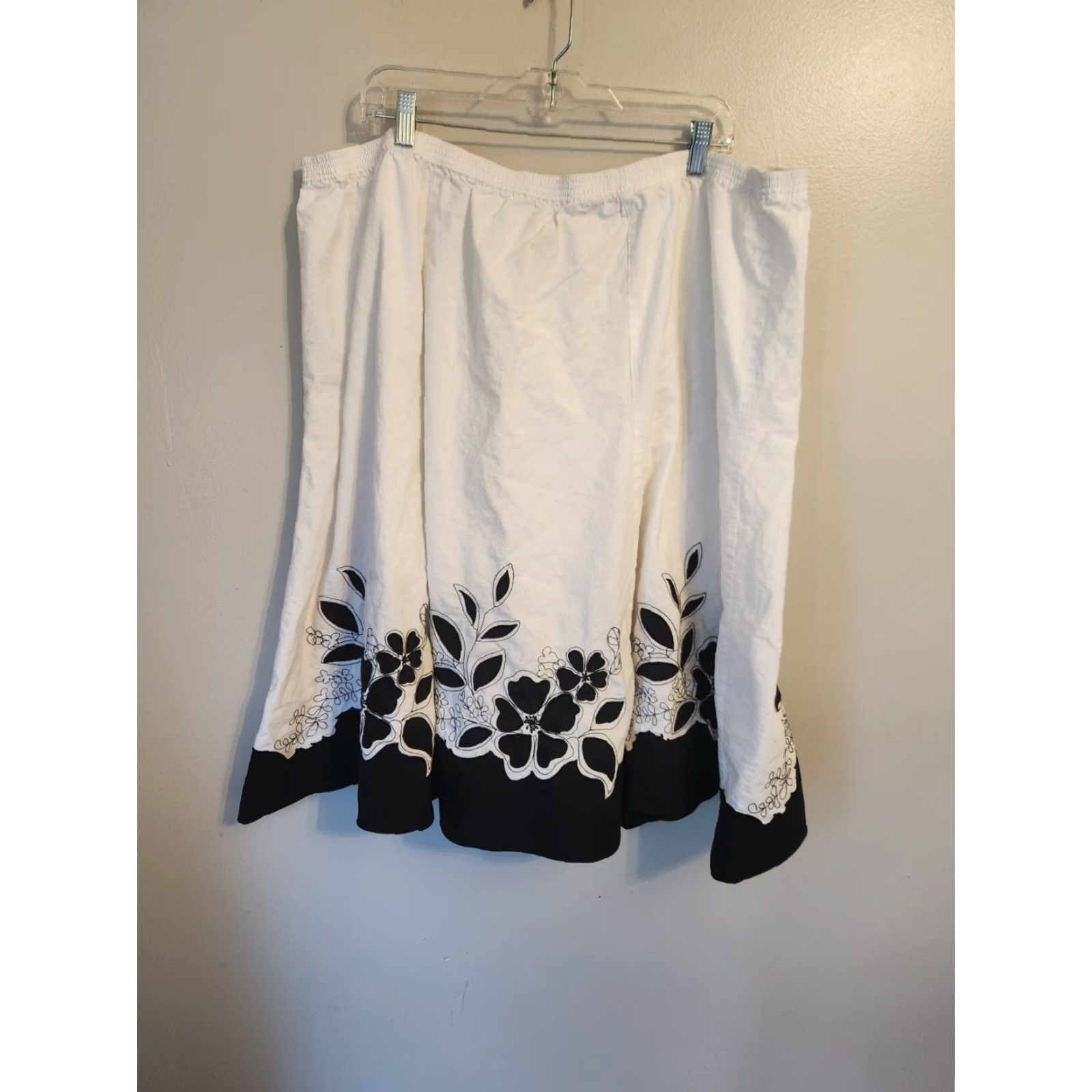 Vintage Chelsea Studio White Floral Embroidery A-Line Midi Skirt 30W Womens Plus Cotton Elastic Waist Midi Skirt Size 30" / US 8 / IT 44 - 5 Thumbnail