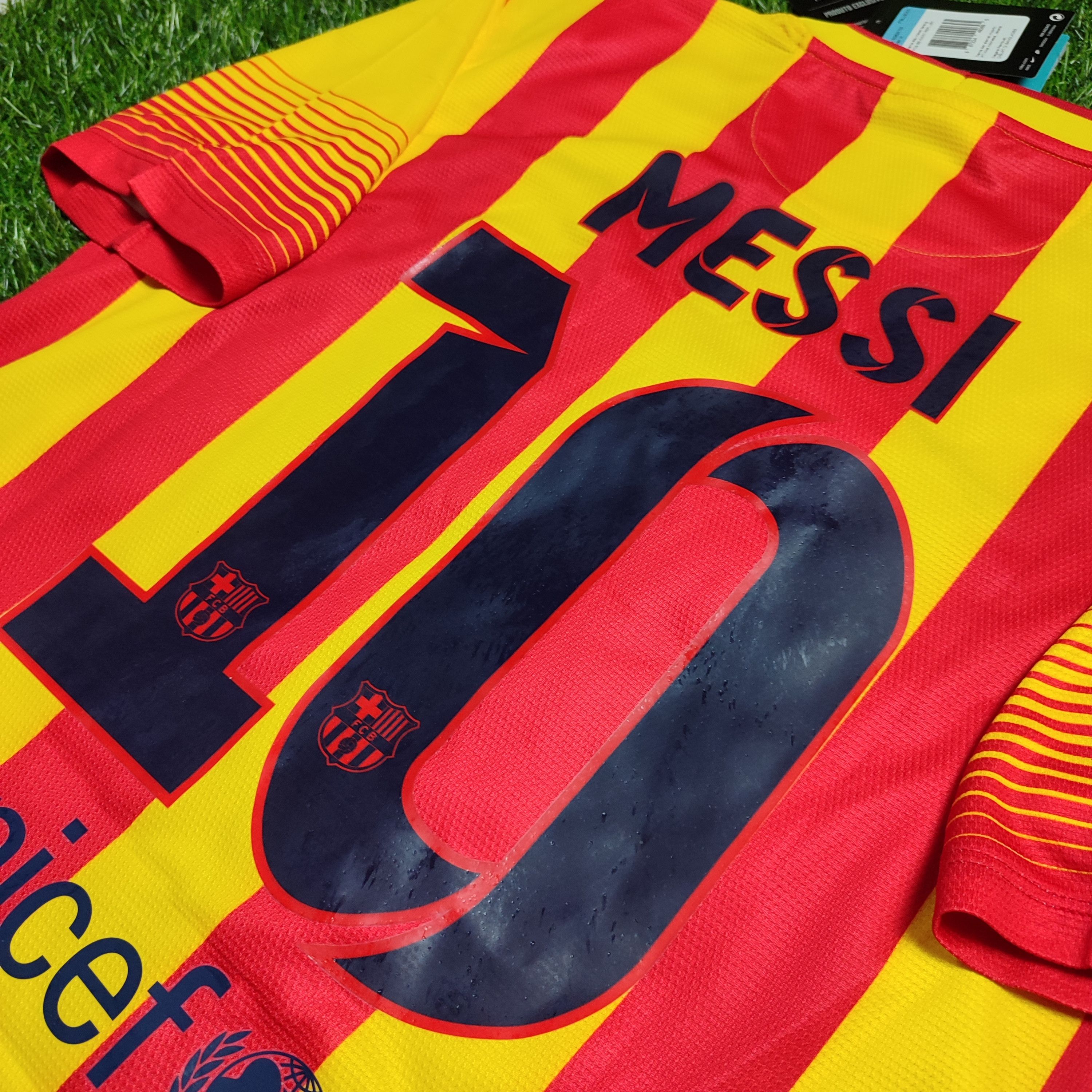 Nike Barcelona Away 2013-14 Messi #10 Soccer Jersey Size US M / EU 48-50 / 2 - 8 Thumbnail