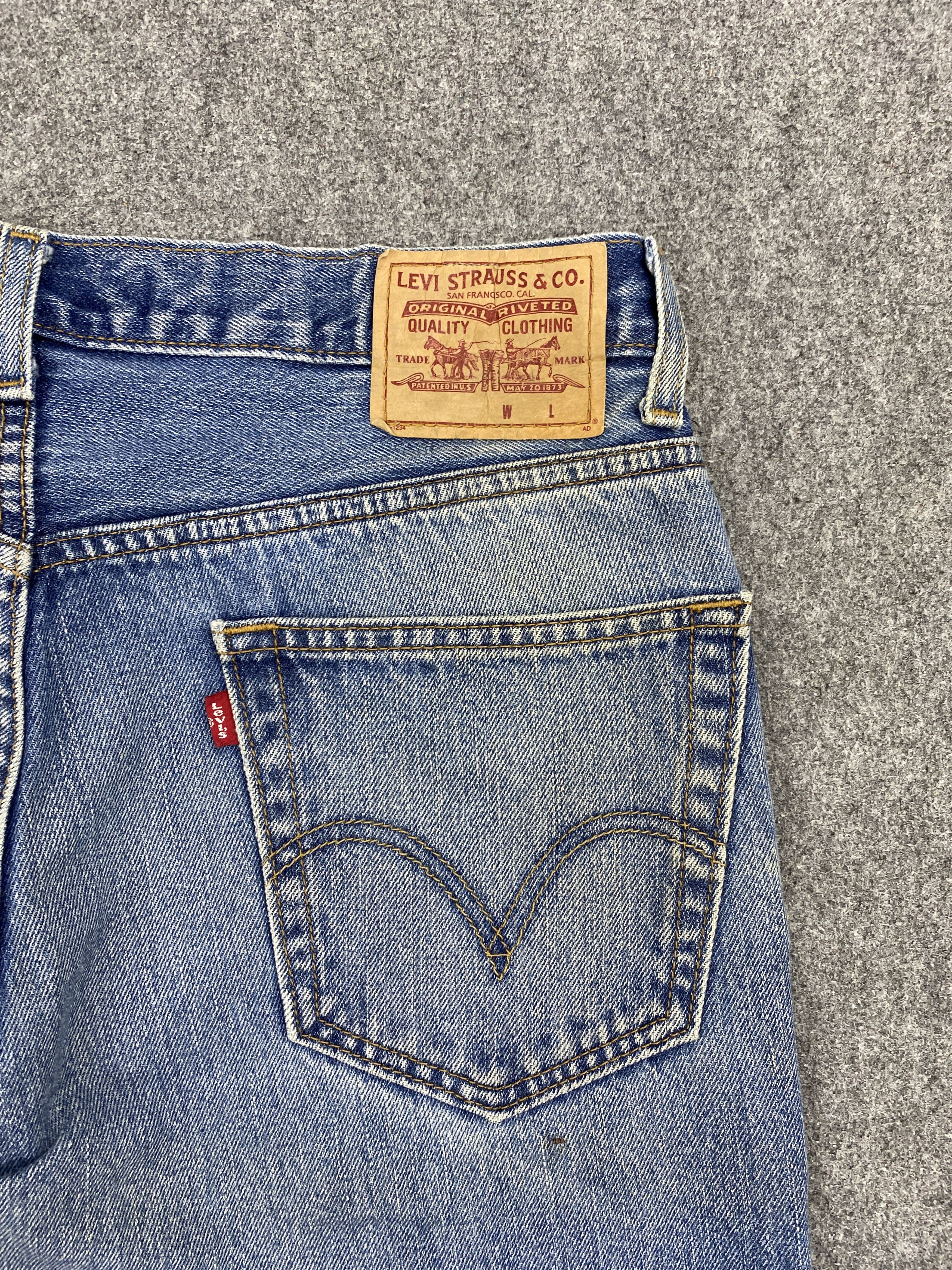Levi's × Vintage Faded Blue Vintage 90s Levis 550 Jeans Size US 34 / EU 50 - 14 Thumbnail