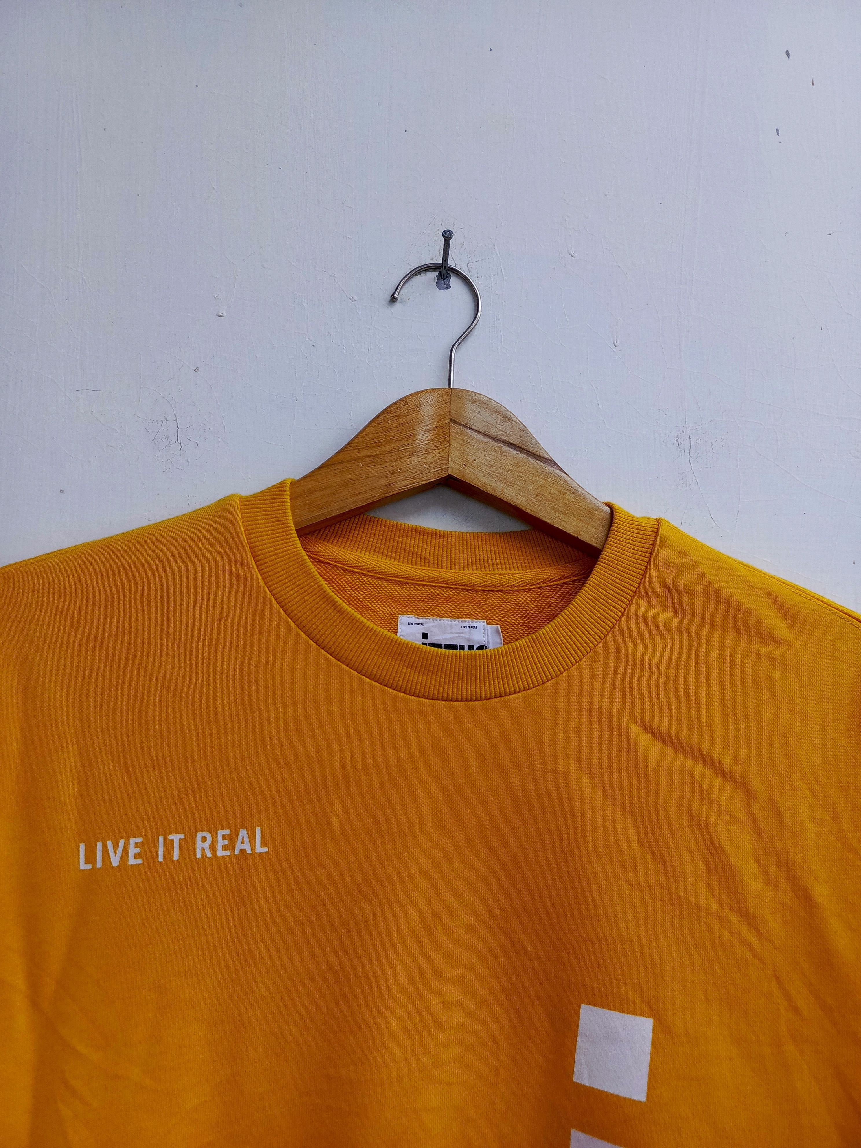 izzue izzue “Live It Real” Crewneck – Casual Everyday Flex Size S / US 4 / IT 40 - 2 Thumbnail