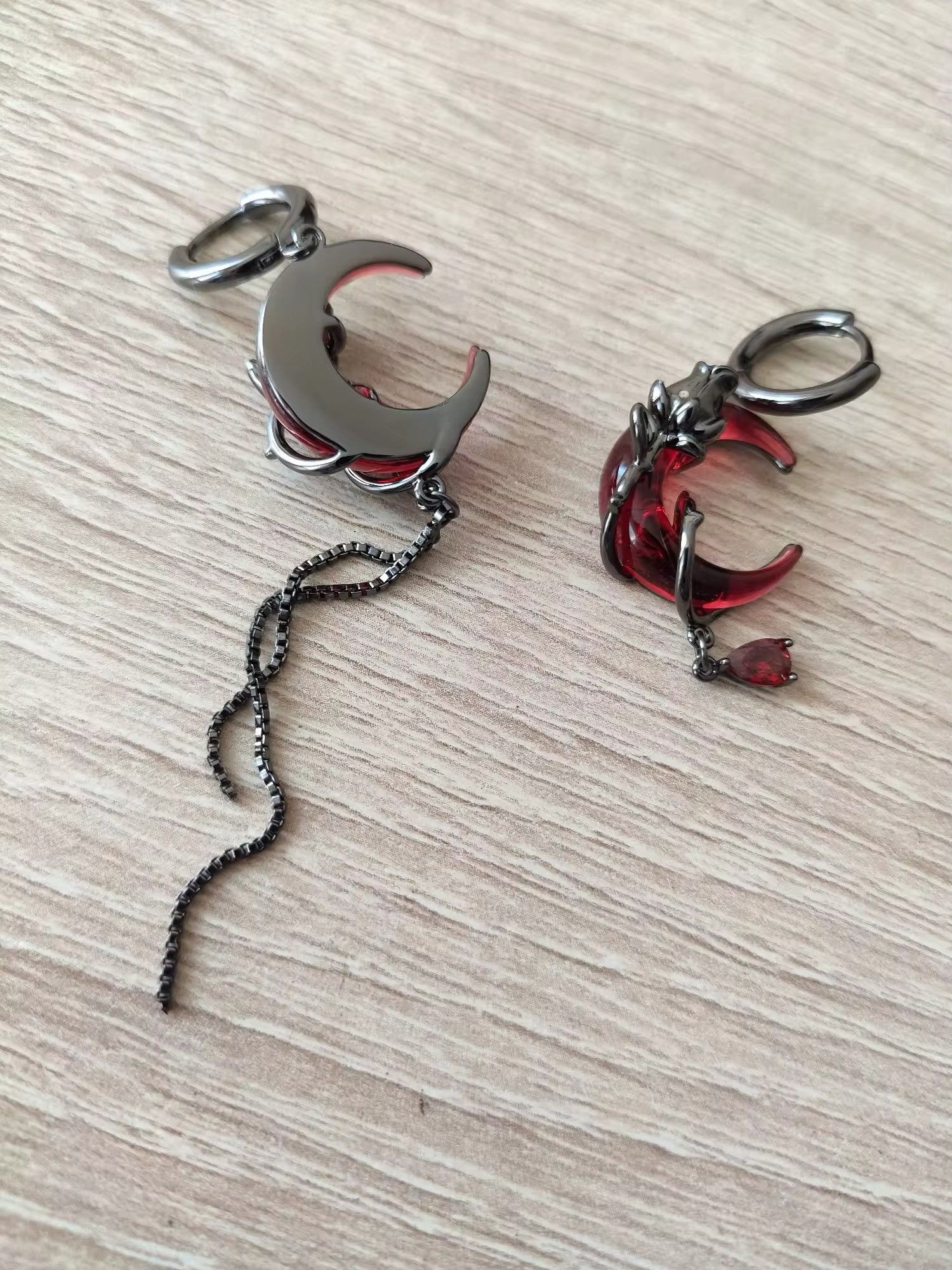Other Red Moon Rose Crystal Drop Pendant Earrings Size ONE SIZE - 2 Thumbnail