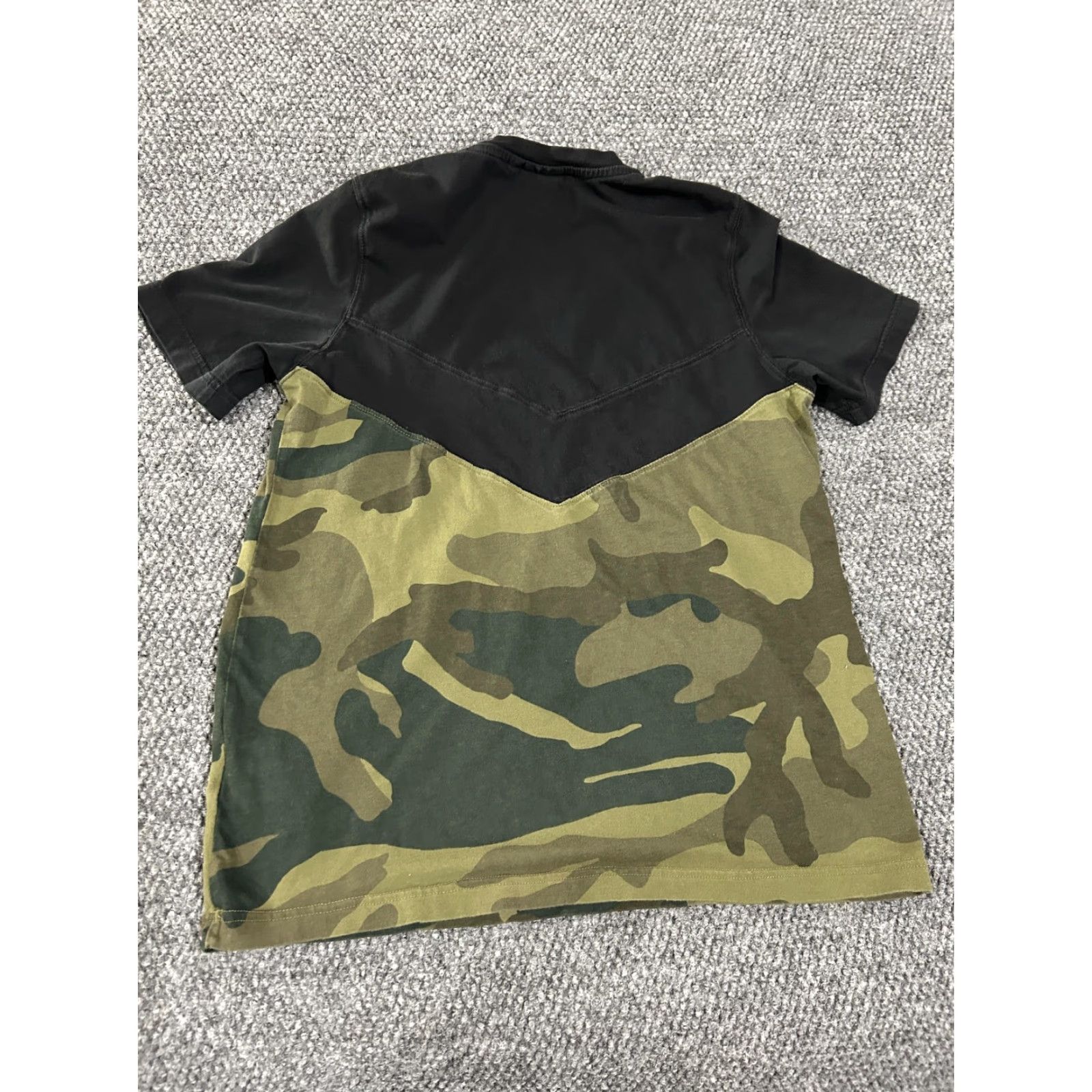 Adidas Adidas Shirt Mens Small Green Camo Trefoil Logo Colorblock Tee T-Shirt Size US S / EU 44-46 / 1 - 7 Thumbnail