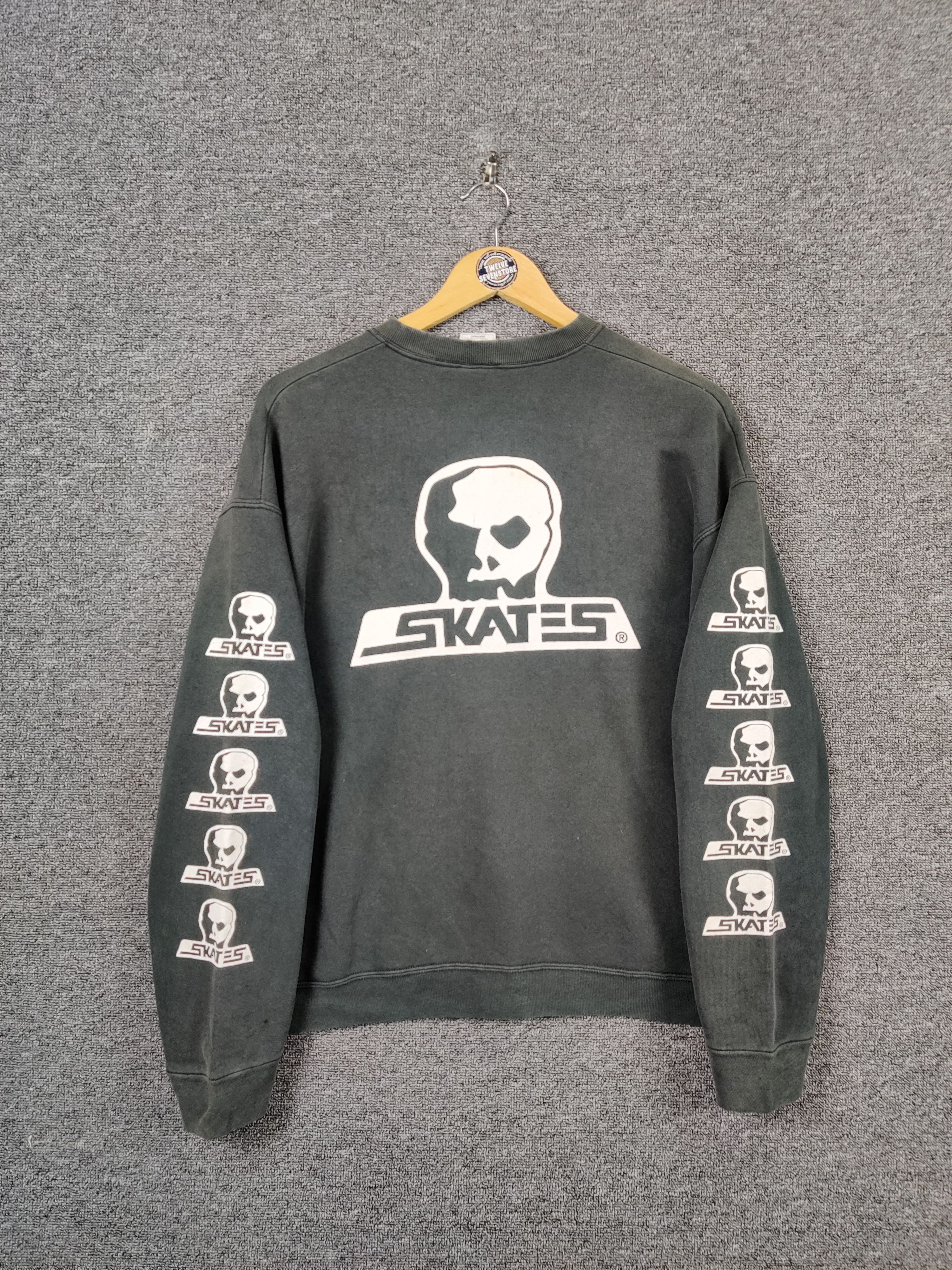 Vintage Vintage Skull Skates Skateboard Skull Sweatshirt Size US L / EU 52-54 / 3 - 1 Thumbnail
