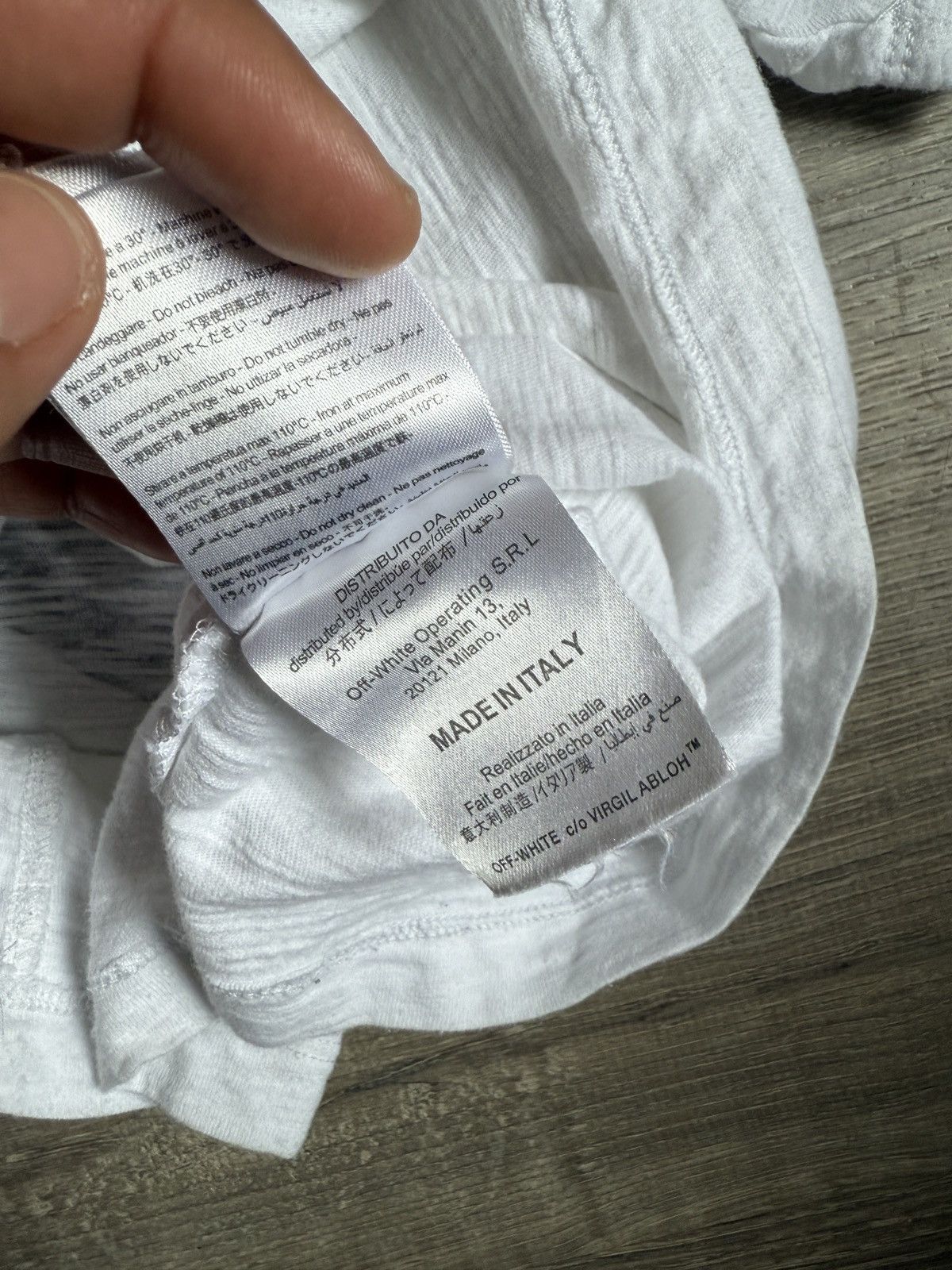 Off-White Off White Diagonal Strip Tshirt Size US S / EU 44-46 / 1 - 12 Thumbnail