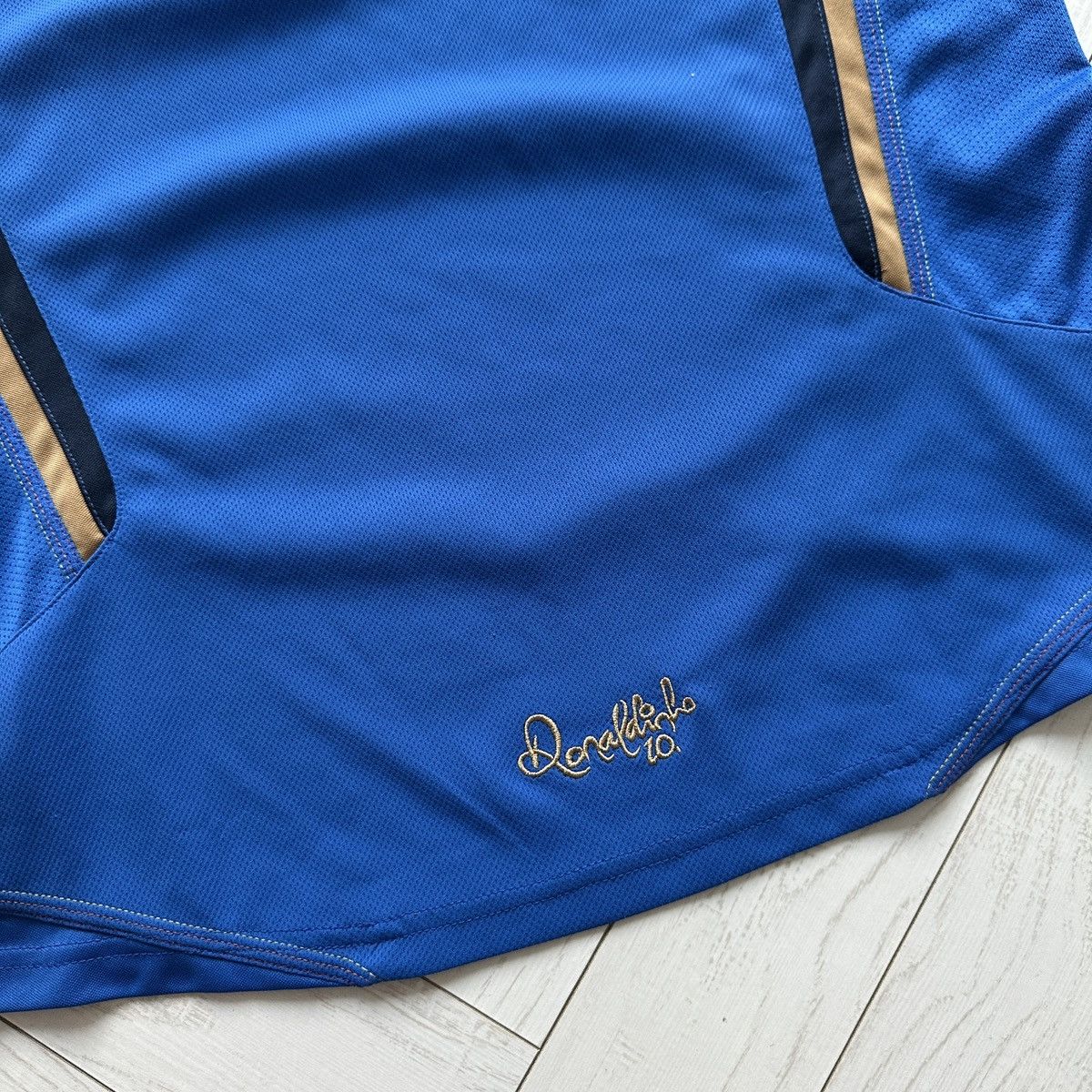 Nike Vintage 00s Nike x Ronaldinho 10 football training jersey Size US S / EU 44-46 / 1 - 10 Thumbnail