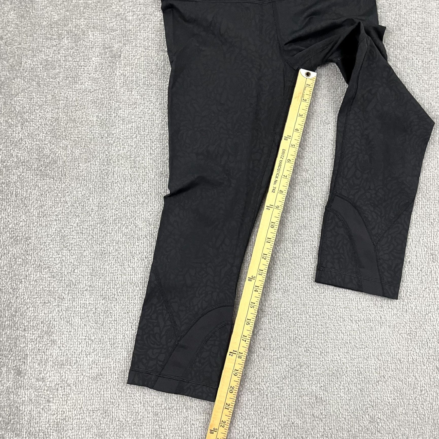 Lululemon Lululemon Leggings Womens Size 6 x 21" Black Floral Active Fitness Workout Yoga Cropped Skinny - Womens Size 28" / US 6 / IT 42 - 7 Thumbnail