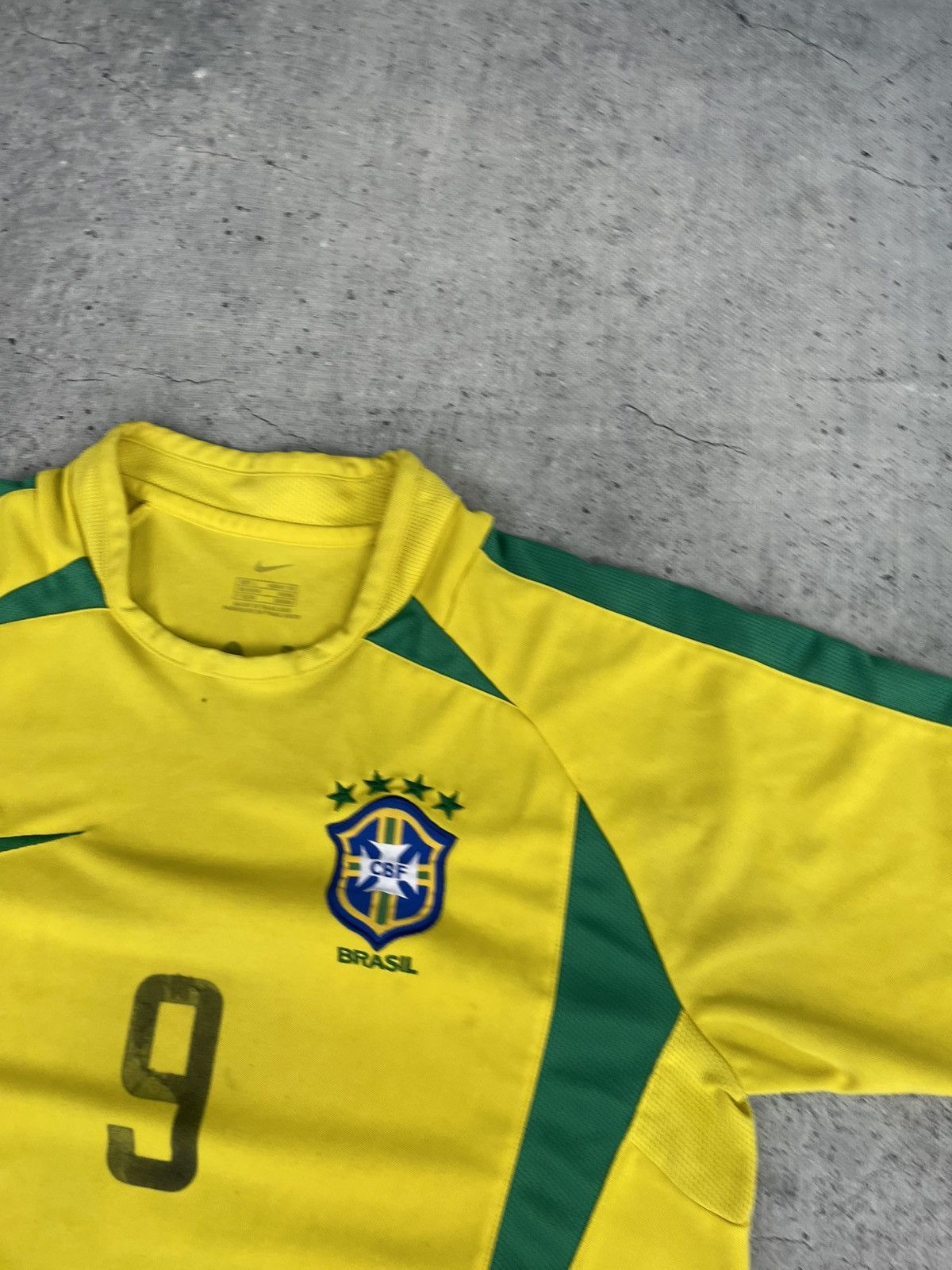 Nike Nike Rare Brazil Ronaldo 9 2002 vintage jersey size L Size US L / EU 52-54 / 3 - 8 Thumbnail
