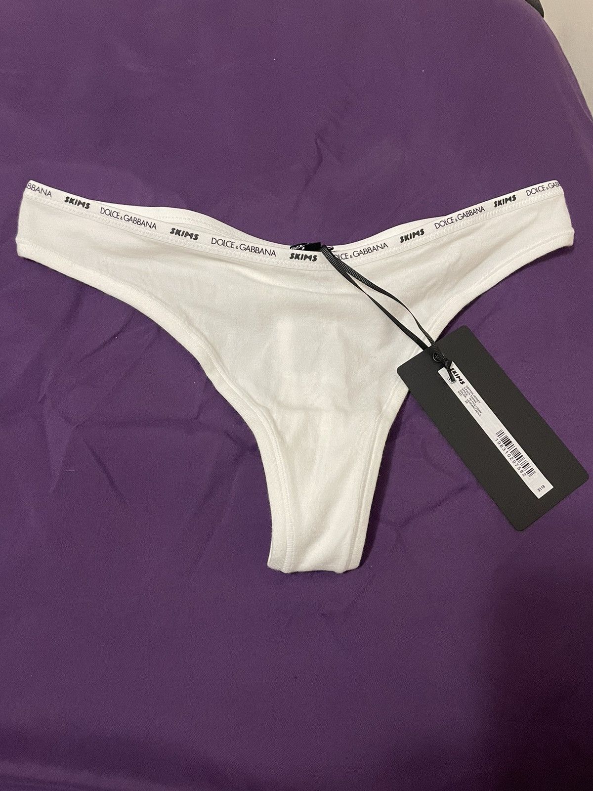 Skims- Dooce Gabbana thong (xs)