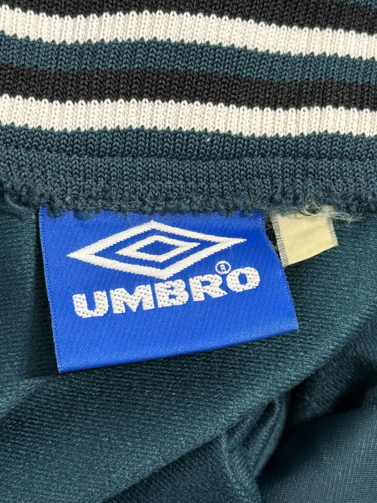 Umbro 90s Umbro AJAX Amsterdam 1995 96 Training Tracksuit Jacket Size US XXL / EU 58 / 5 - 9 Thumbnail