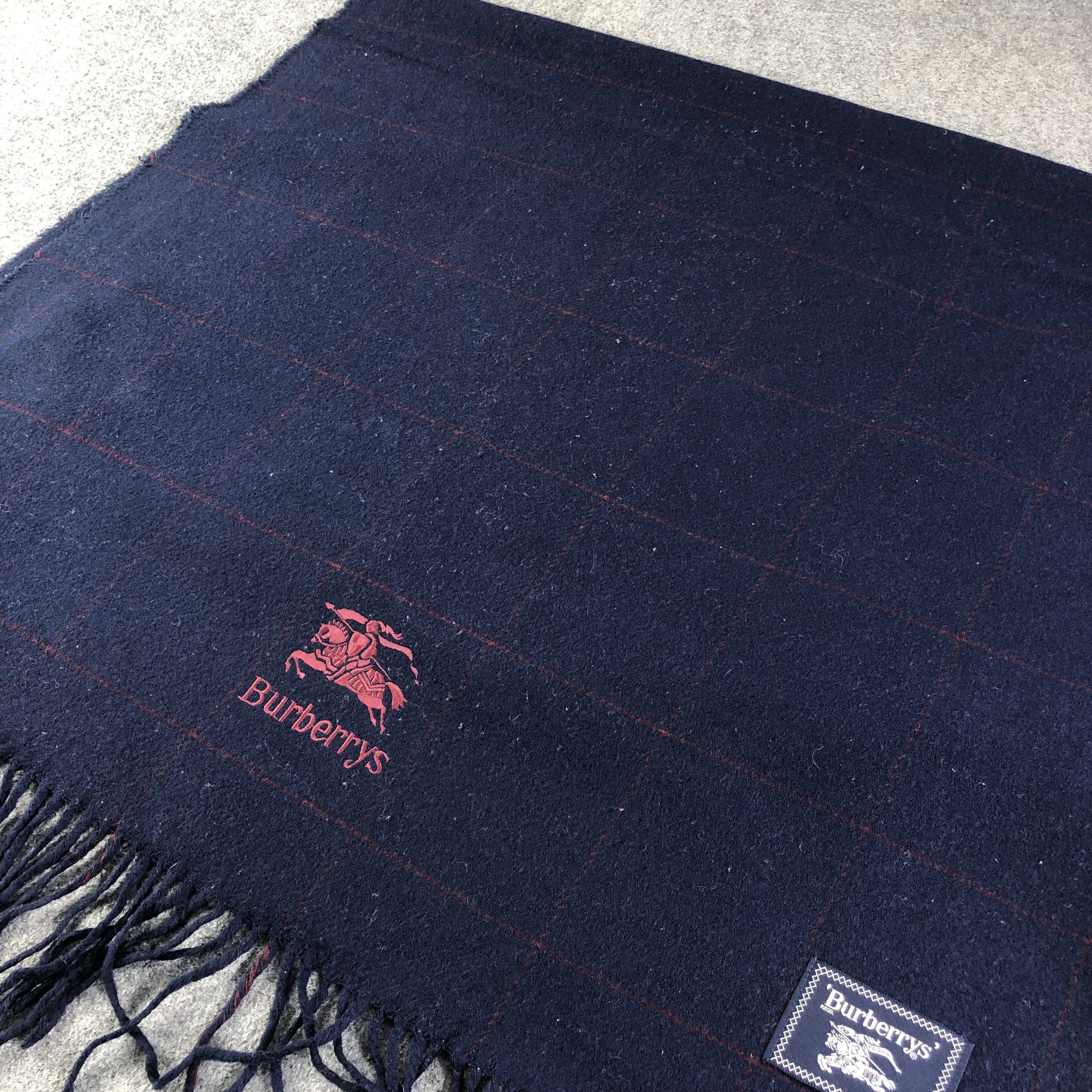 Burberry Burberrys Oversized Wool Wrap Rug Scarf Muffler V1172 Size ONE SIZE - 2 Thumbnail