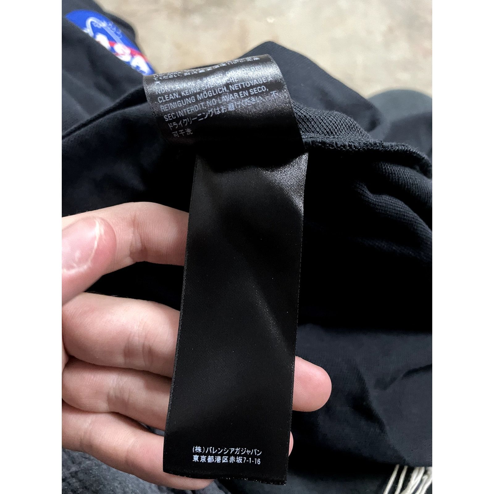 Balenciaga Balenciaga Tee Free Black Used Medium Size US M / EU 48-50 / 2 - 8 Thumbnail