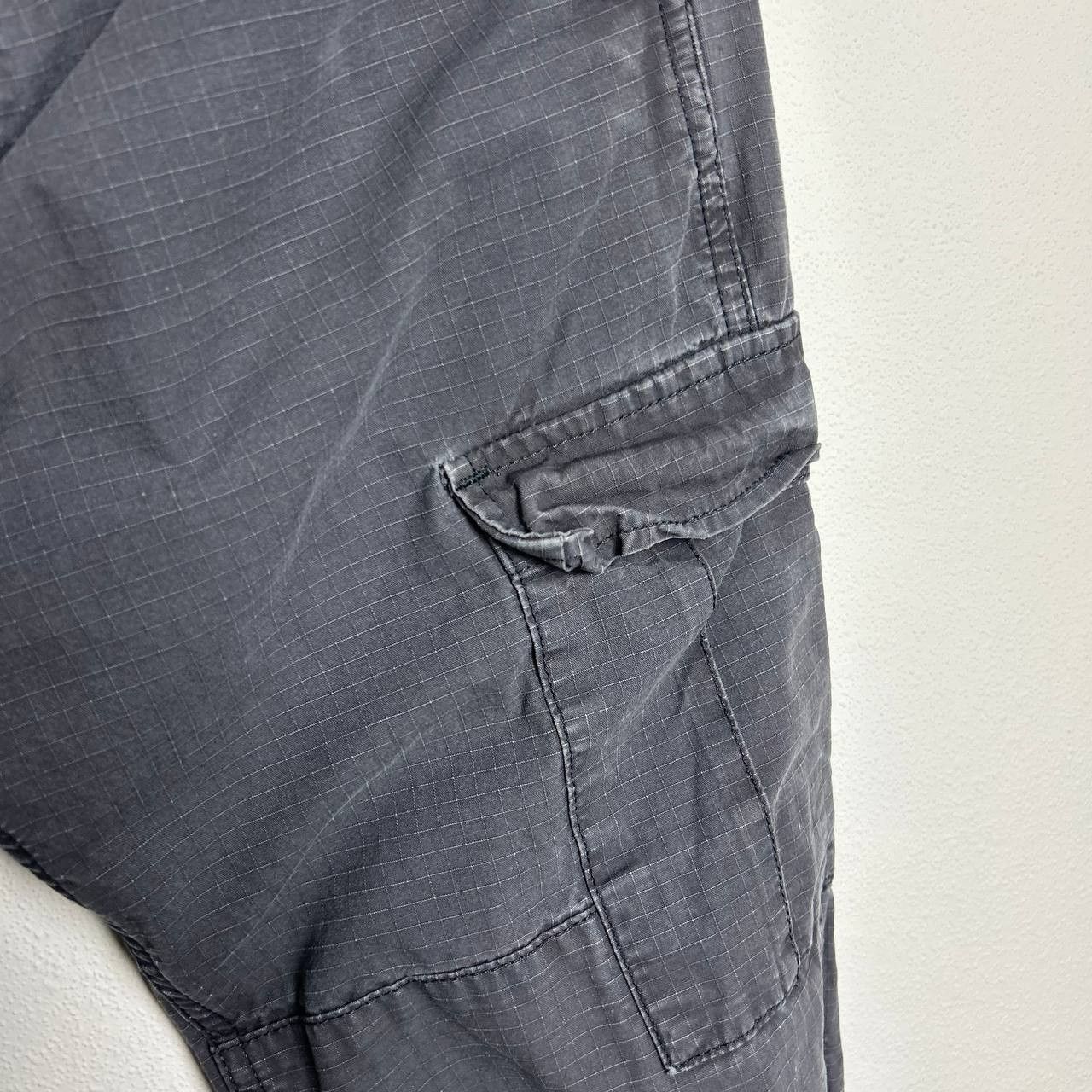 Carhartt Wip Vintage Carhartt Wip Patch Logo cargo streetwear work pants Size US 30 / EU 46 - 10 Thumbnail