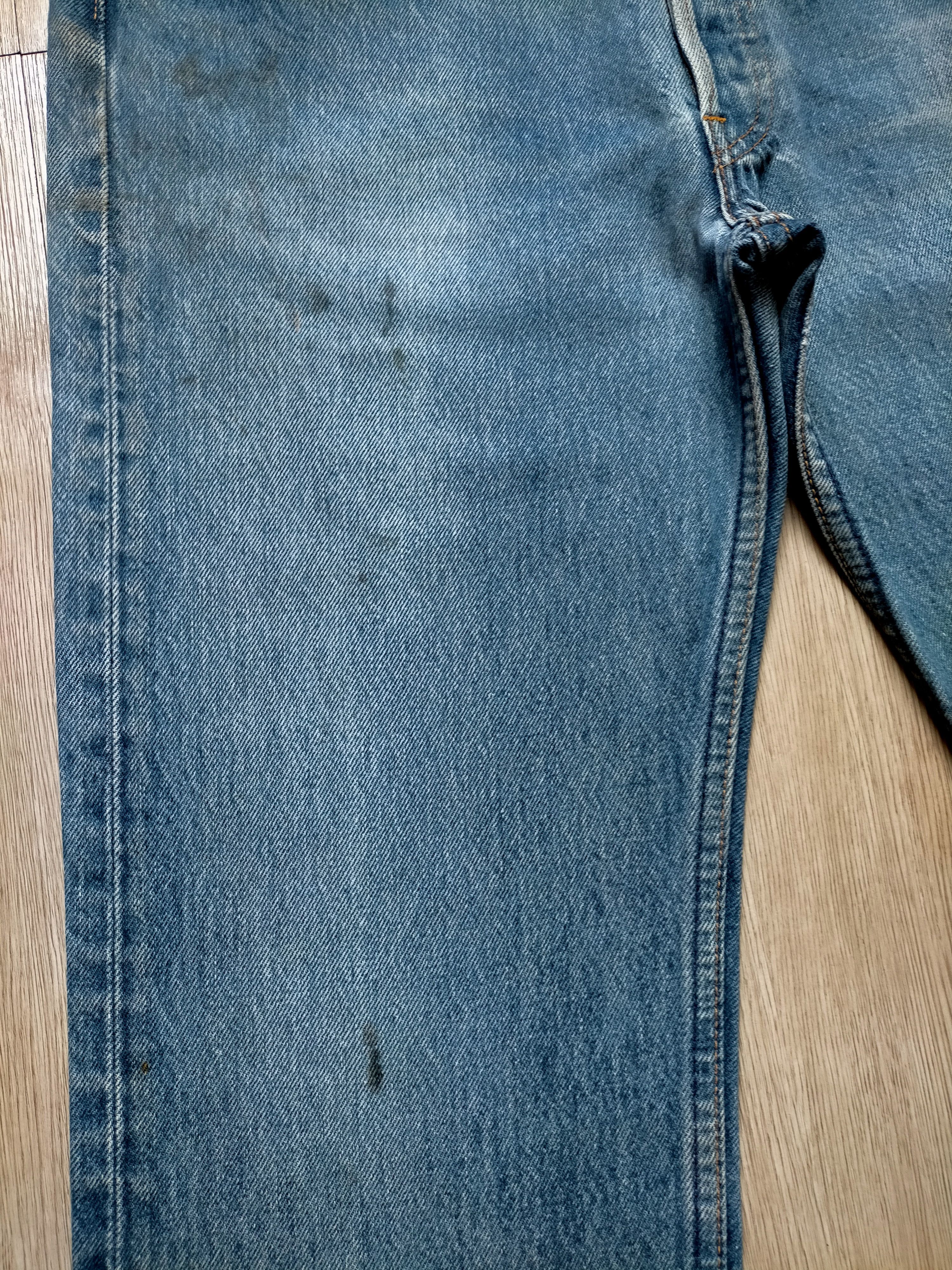Levi's Vintage Clothing Vintage Levis 501 button Fly Blue Jeans Size US 31 - 7 Thumbnail