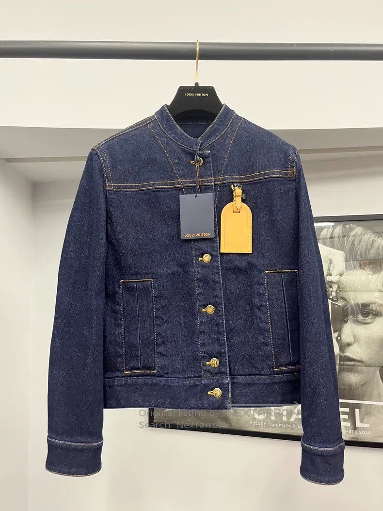 Louis Vuitton Louis Vuitton Luggage tag embellished denim jacket Size XXS / US 00 / IT 34 - 1 Thumbnail