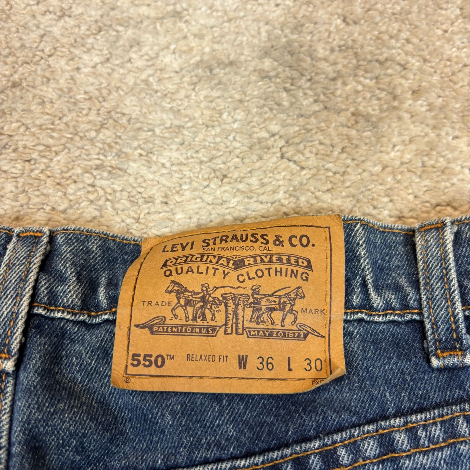 Levi's Vintage 90s Levi's Orange Tab 550 Relaxed Jeans Men's 36x31 Size US 36 / EU 52 - 6 Thumbnail