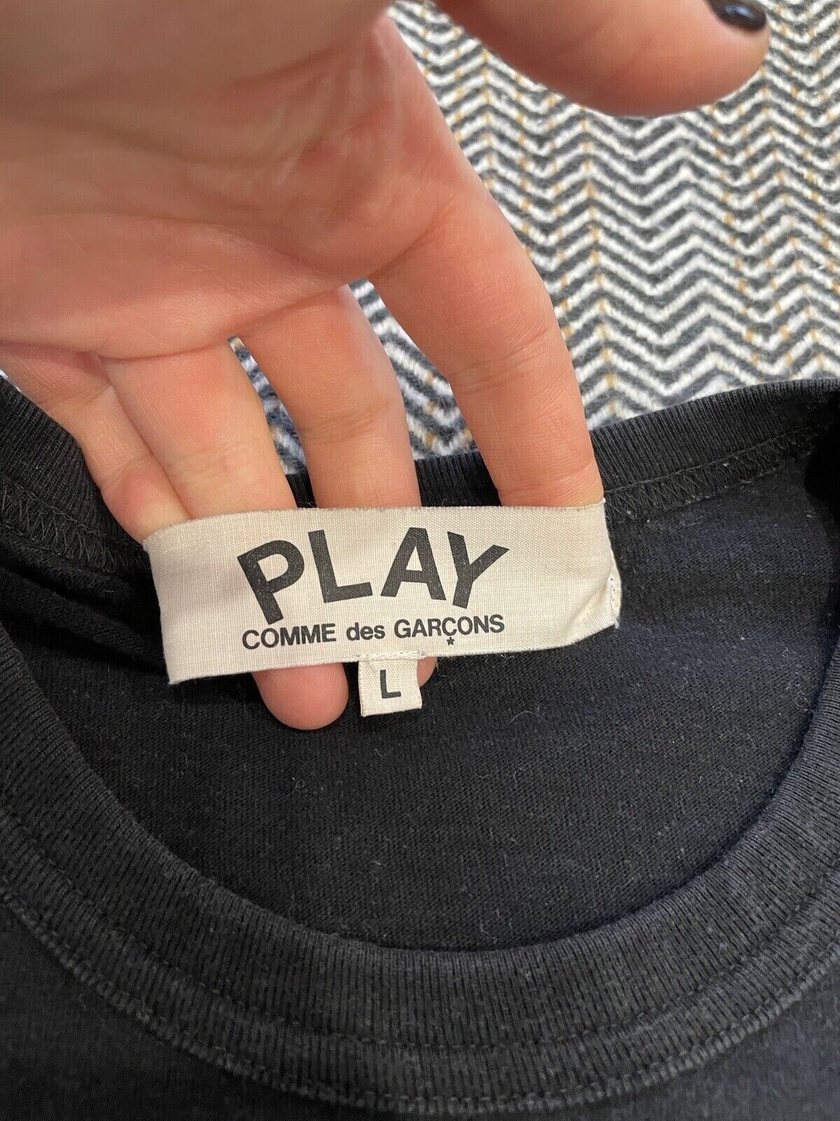 Comme des Garcons PLAY Comme Des Garcons Play Black Men T-Shirt Damage Size US L / EU 52-54 / 3 - 8 Thumbnail