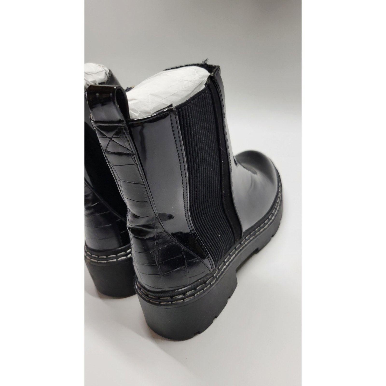 River Island River Island Wide Fit Patent Chunky Chelsea Boot Size 6 Size US 6 / IT 36 - 6 Thumbnail