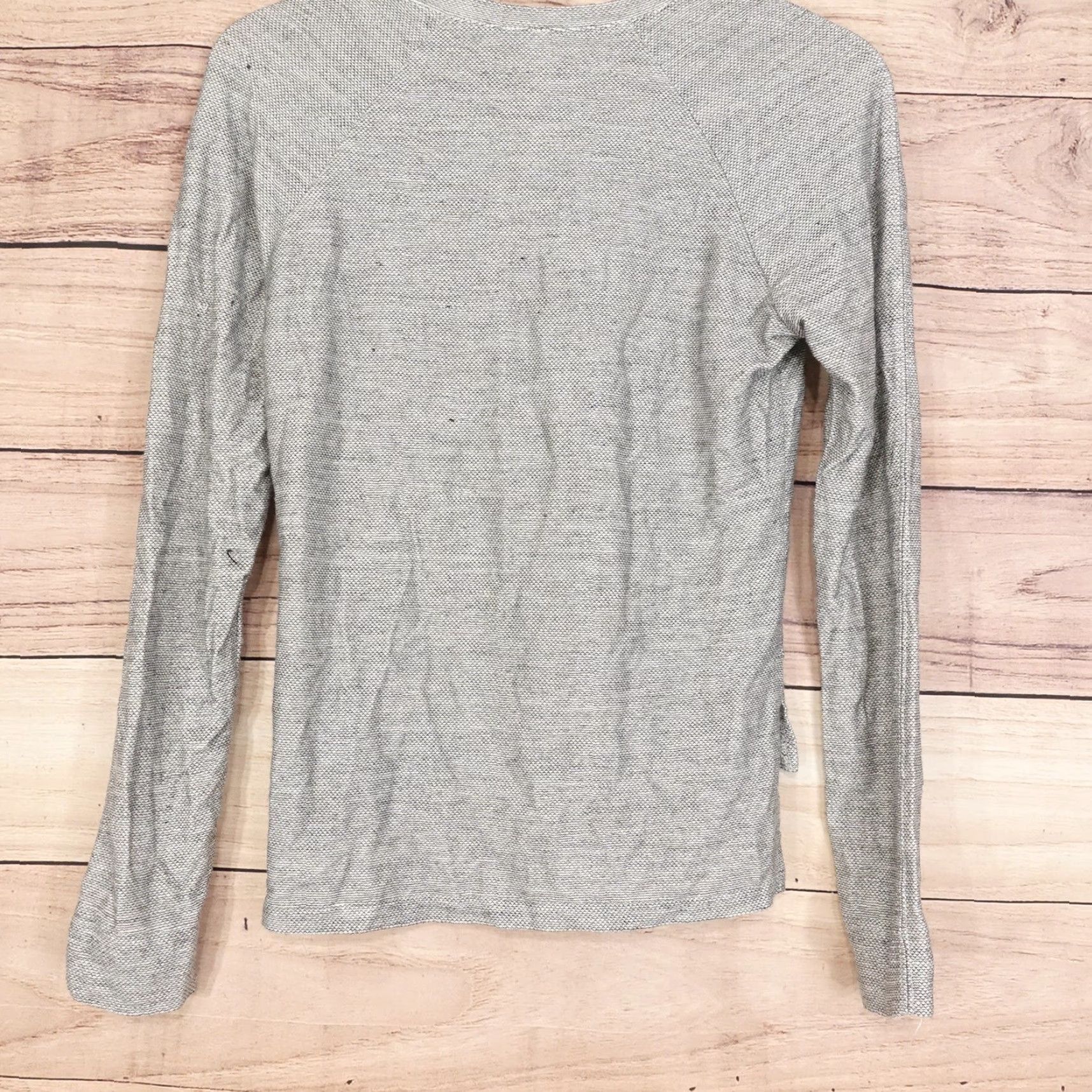 Fabletics Fabletics Womens XS Gray Sweater Long Sleeve Pullover Athletic Yoga -35 Size XS / US 0-2 / IT 36-38 - 4 Thumbnail